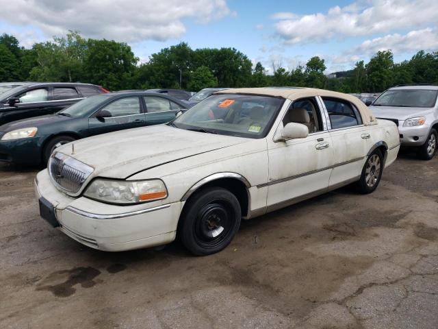 LINCOLN TOWNCAR 2003 1lnhm83w83y678390