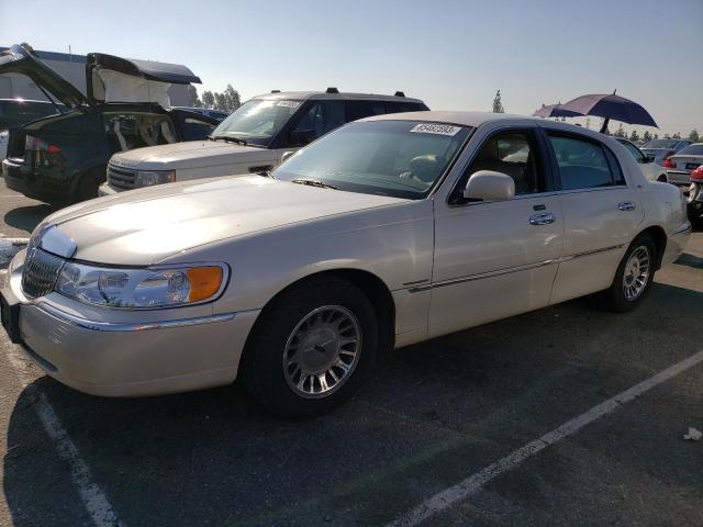 LINCOLN TOWN CAR C 1999 1lnhm83w9xy680204