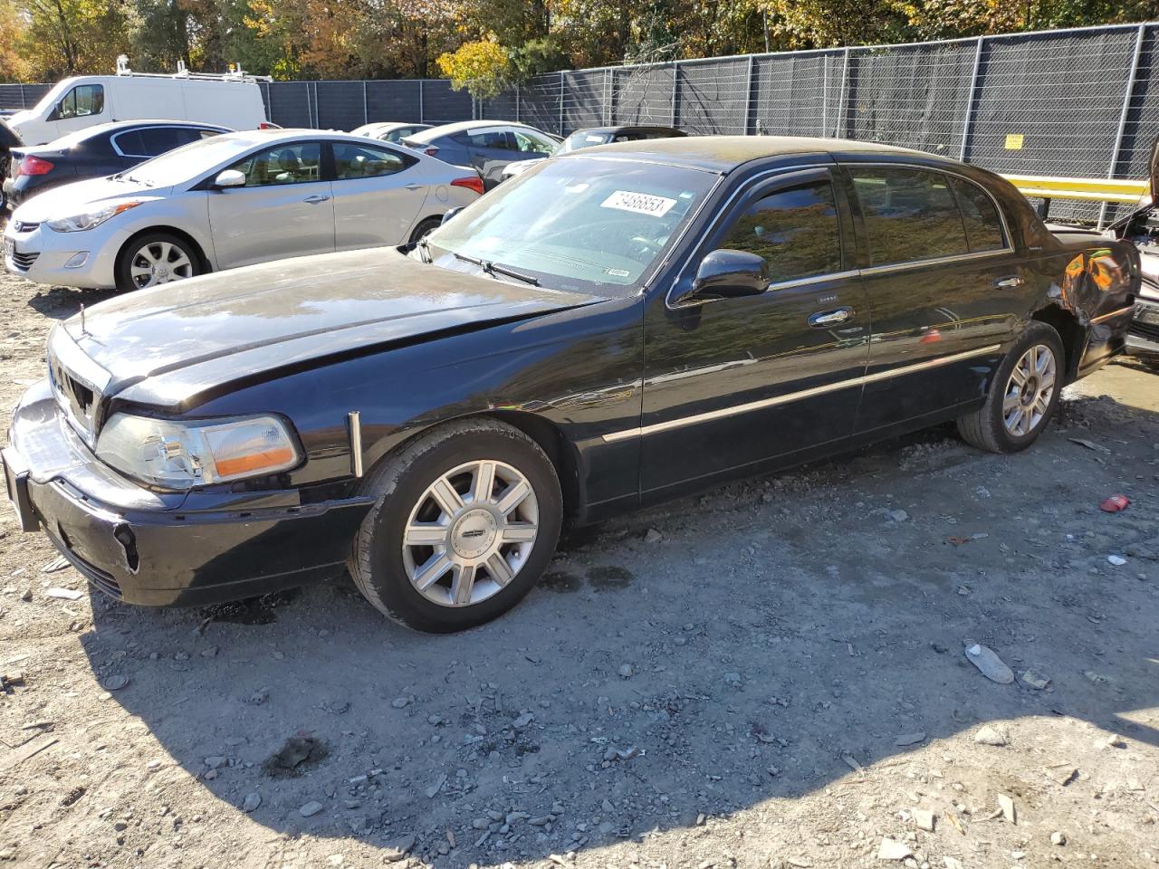 LINCOLN TOWN CAR 2007 1lnhm84w97y628148