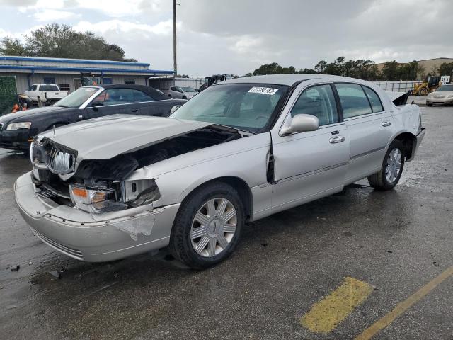 LINCOLN TOWNCAR 2004 1lnhm85w84y640723