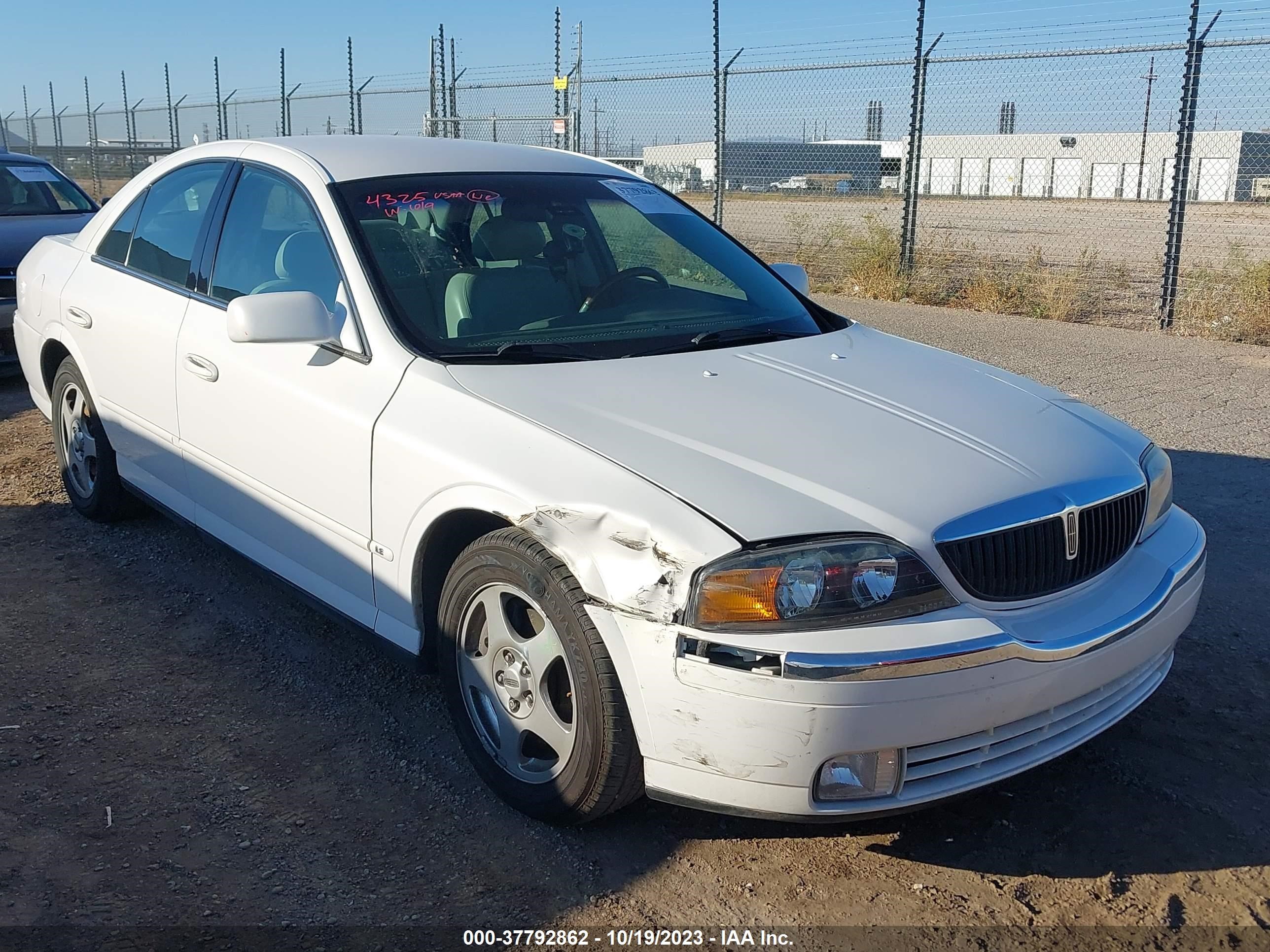 LINCOLN LS 2000 1lnhm86s0yy790066