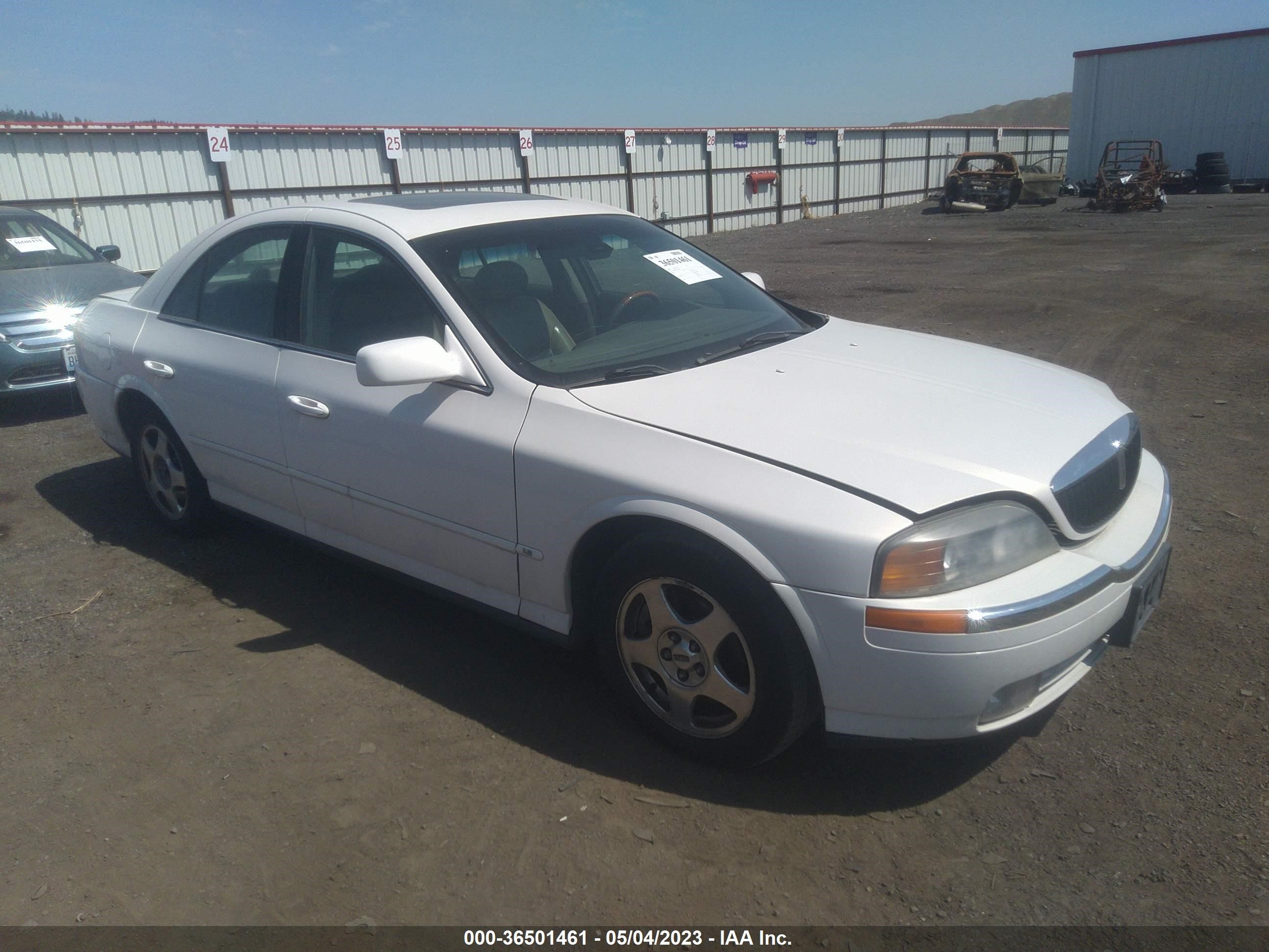 LINCOLN LS 2000 1lnhm86s3yy766750