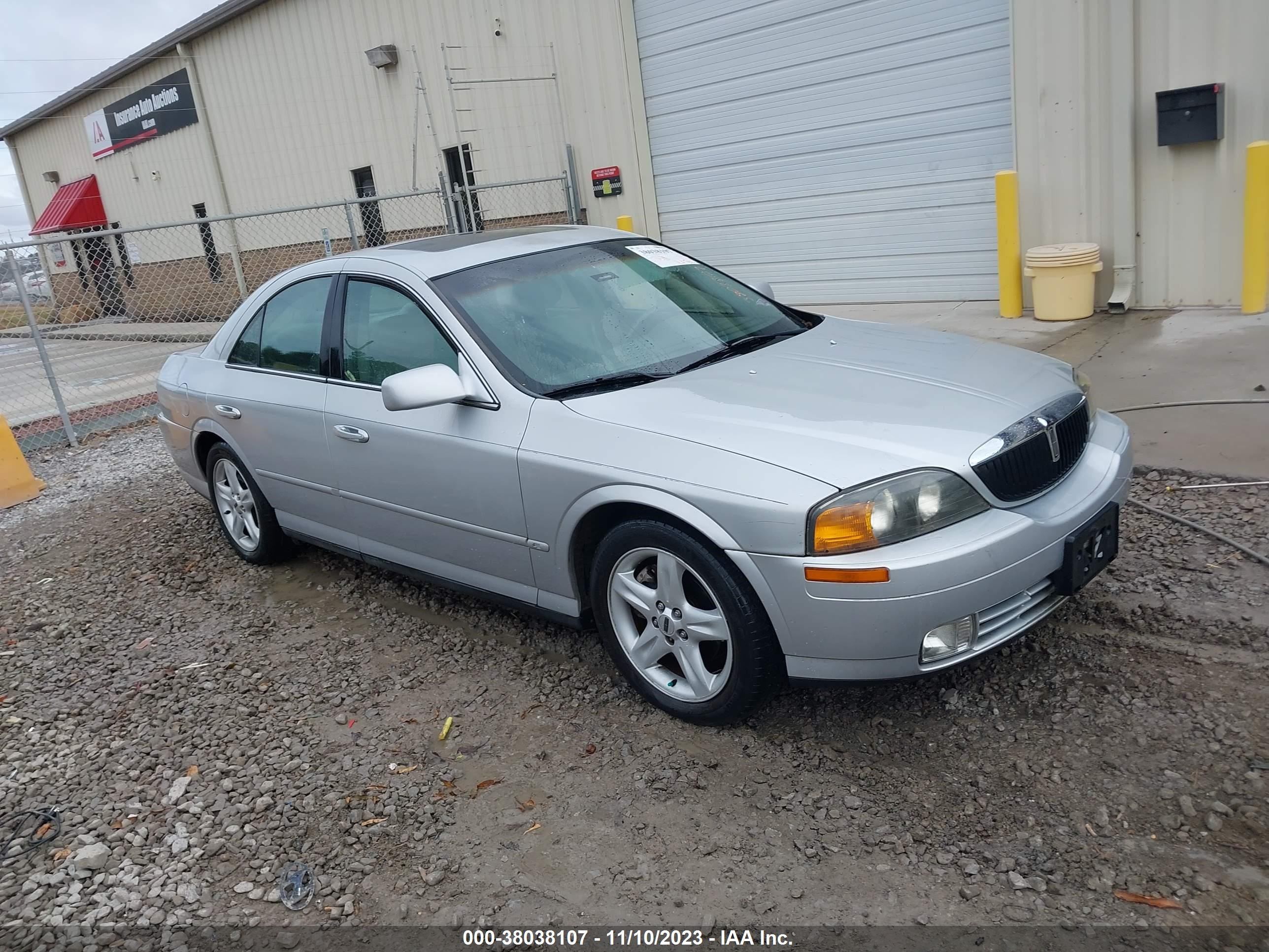 LINCOLN LS 2000 1lnhm86s7yy926435