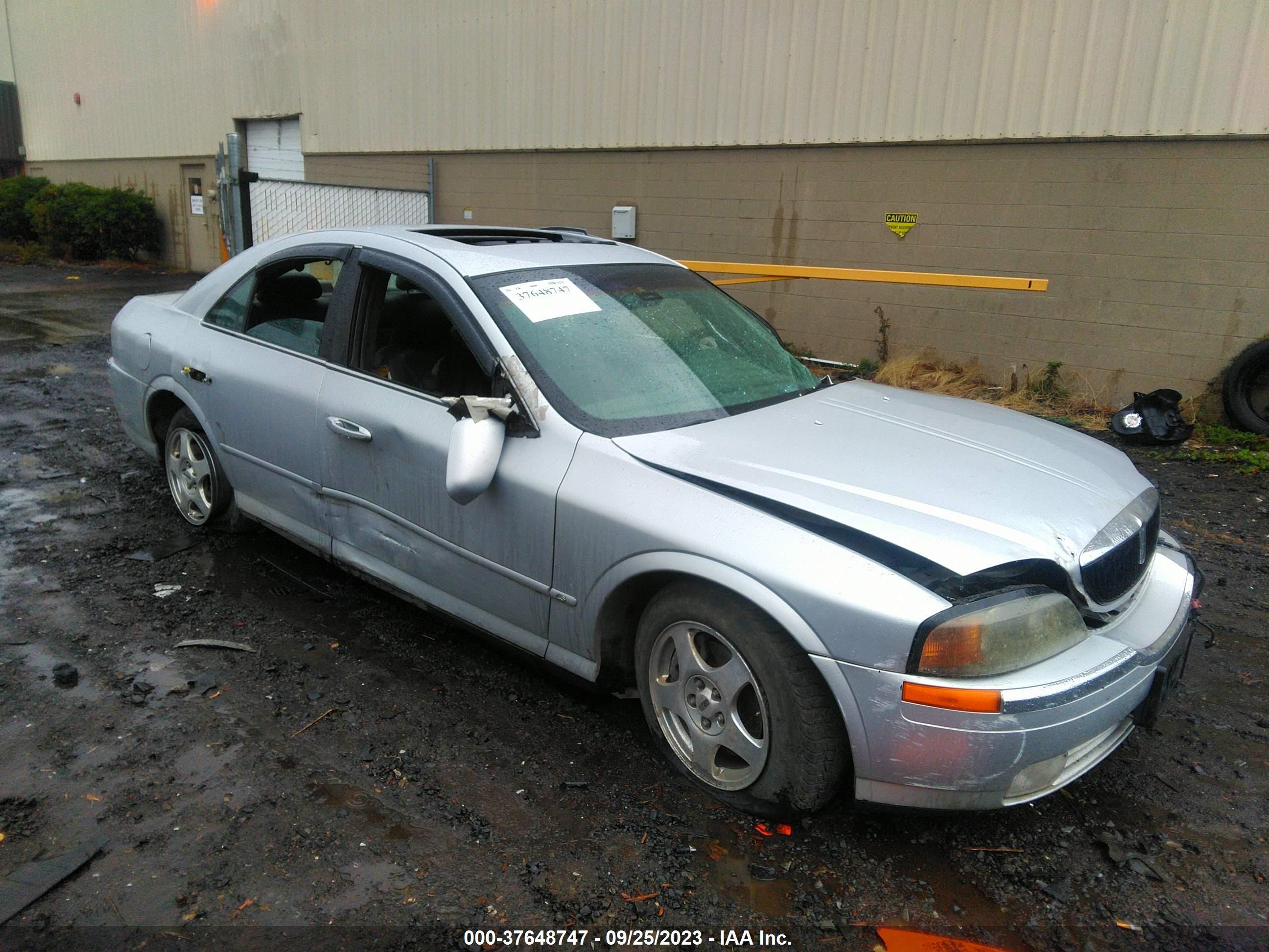 LINCOLN LS 2000 1lnhm87a2yy751145