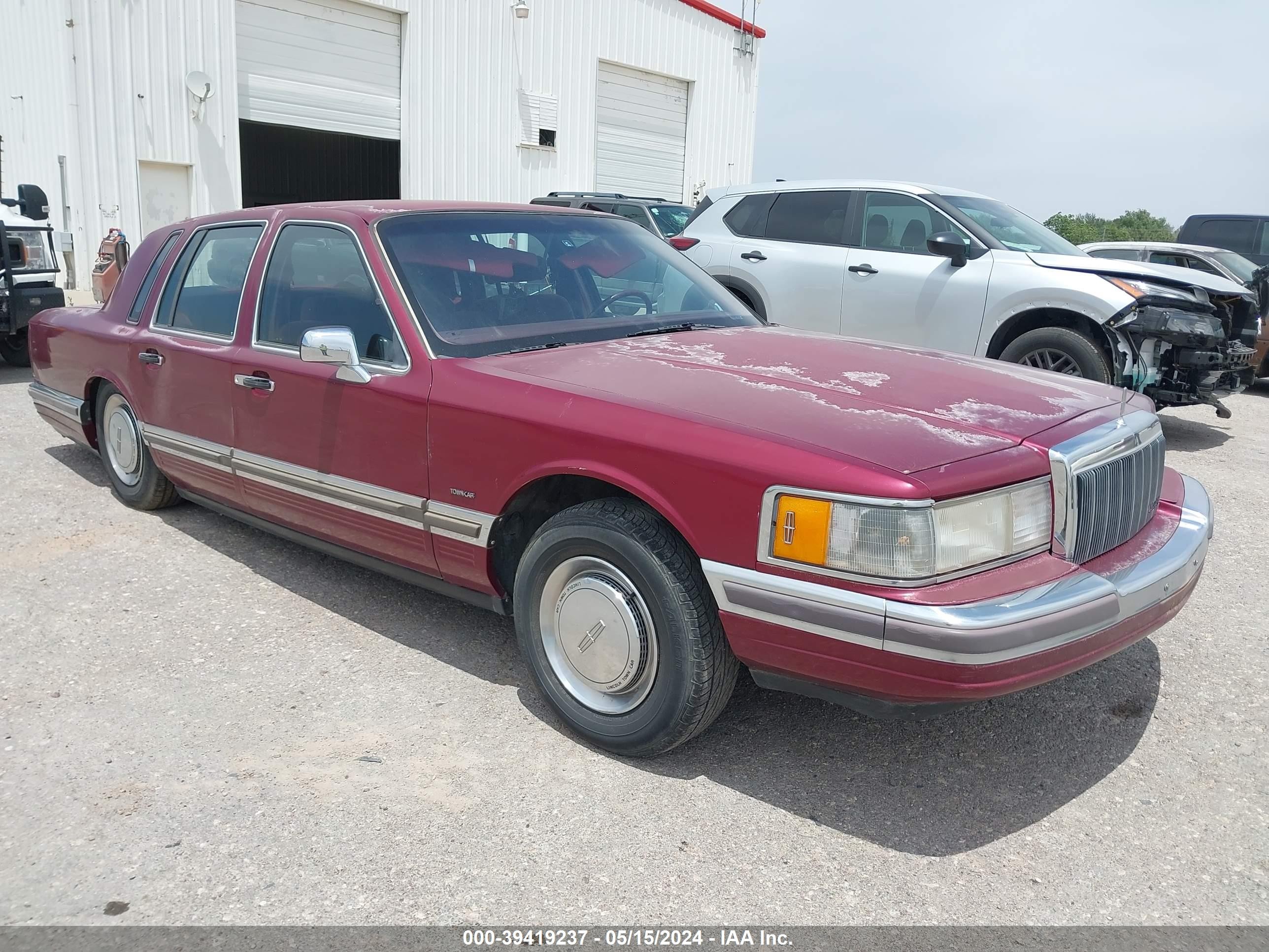 LINCOLN TOWN CAR 1990 1lnlm81f4ly717537