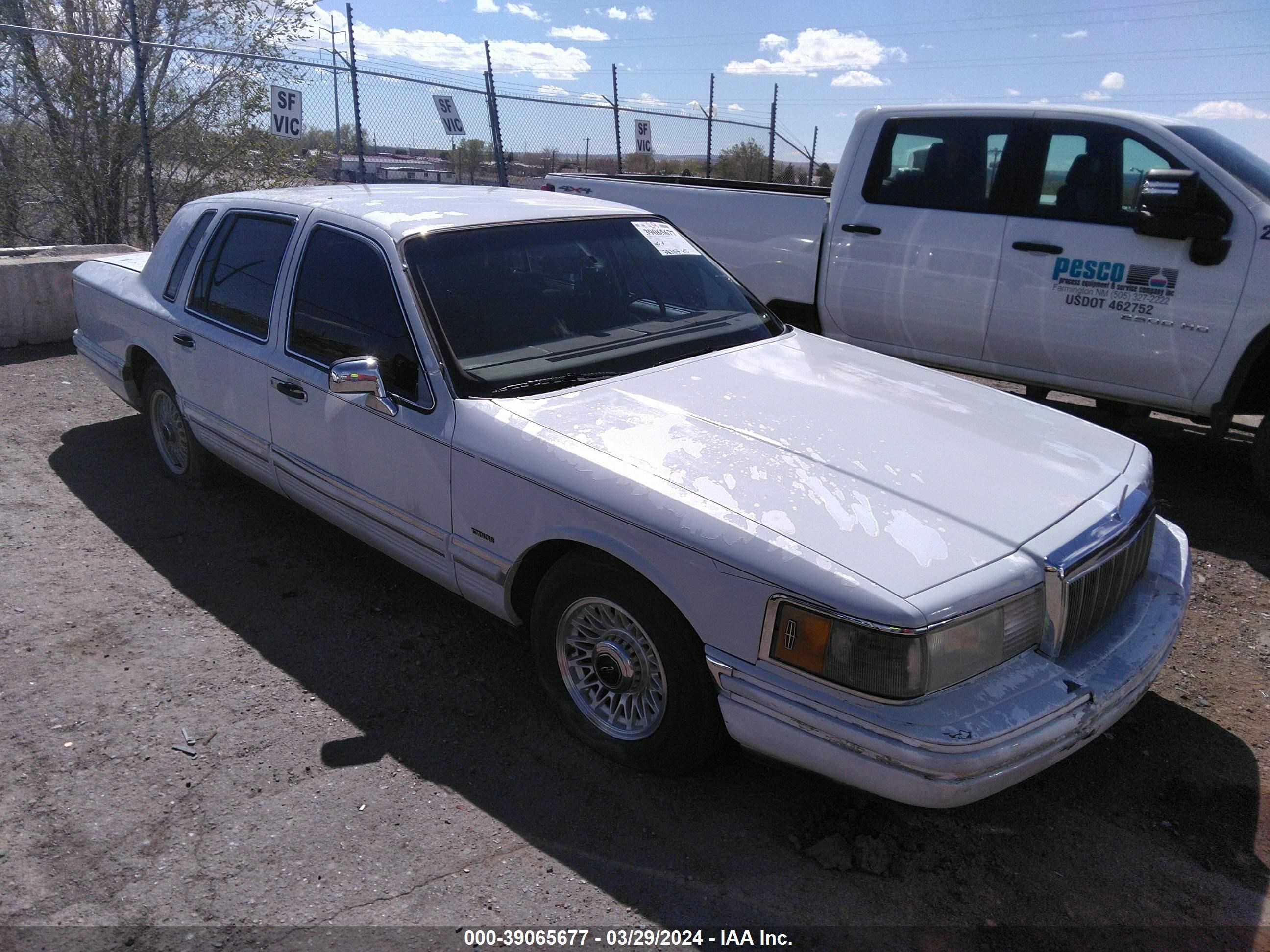 LINCOLN TOWN CAR 1992 1lnlm81w0ny637624