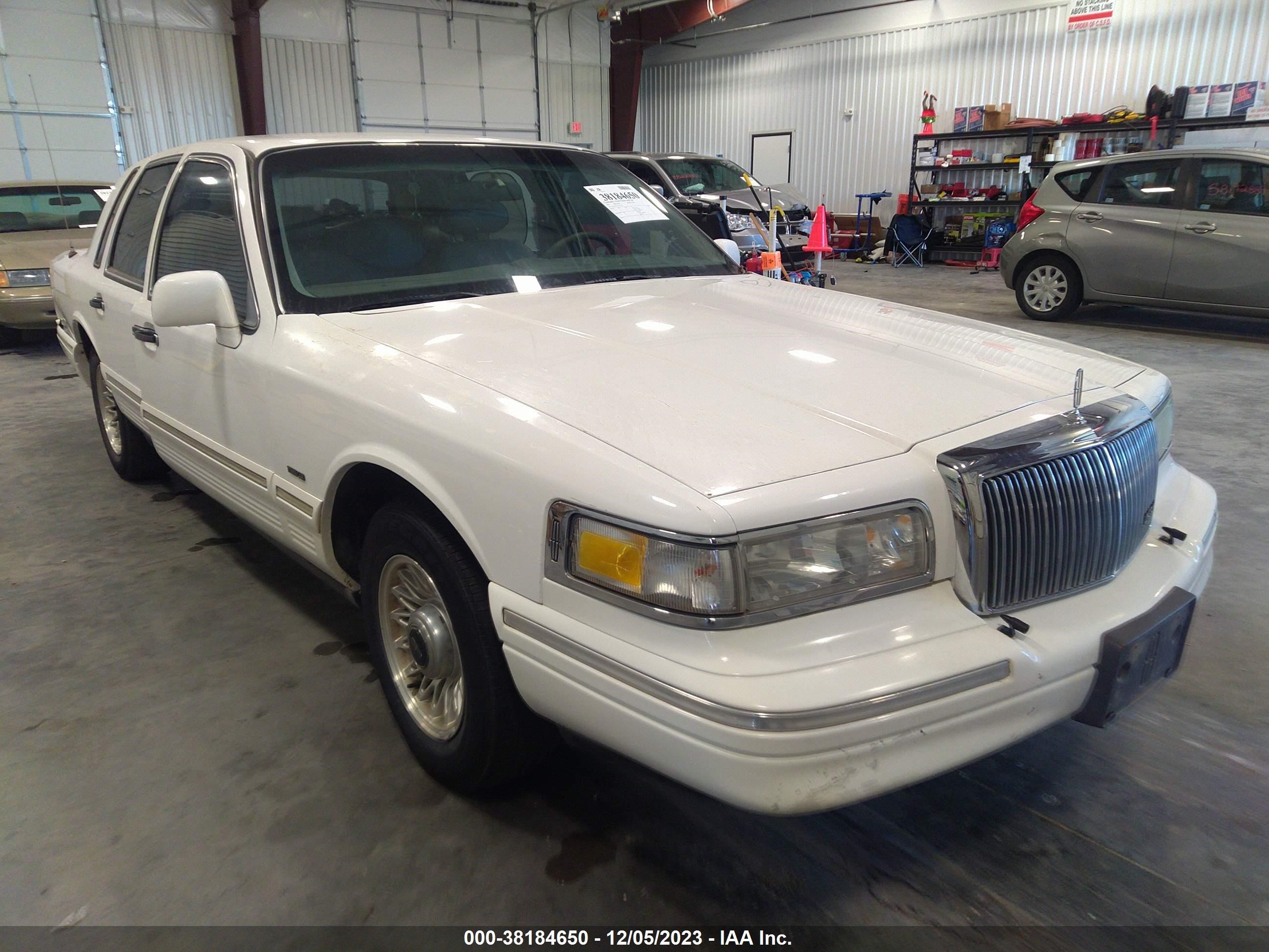 LINCOLN TOWN CAR 1996 1lnlm81w4ty727758