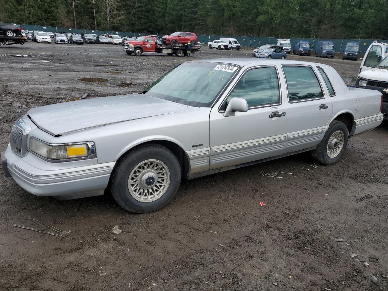 LINCOLN TOWN CAR 1997 1lnlm81w5vy646416