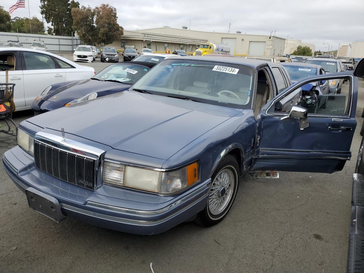 LINCOLN TOWN CAR 1992 1lnlm81w9ny748110