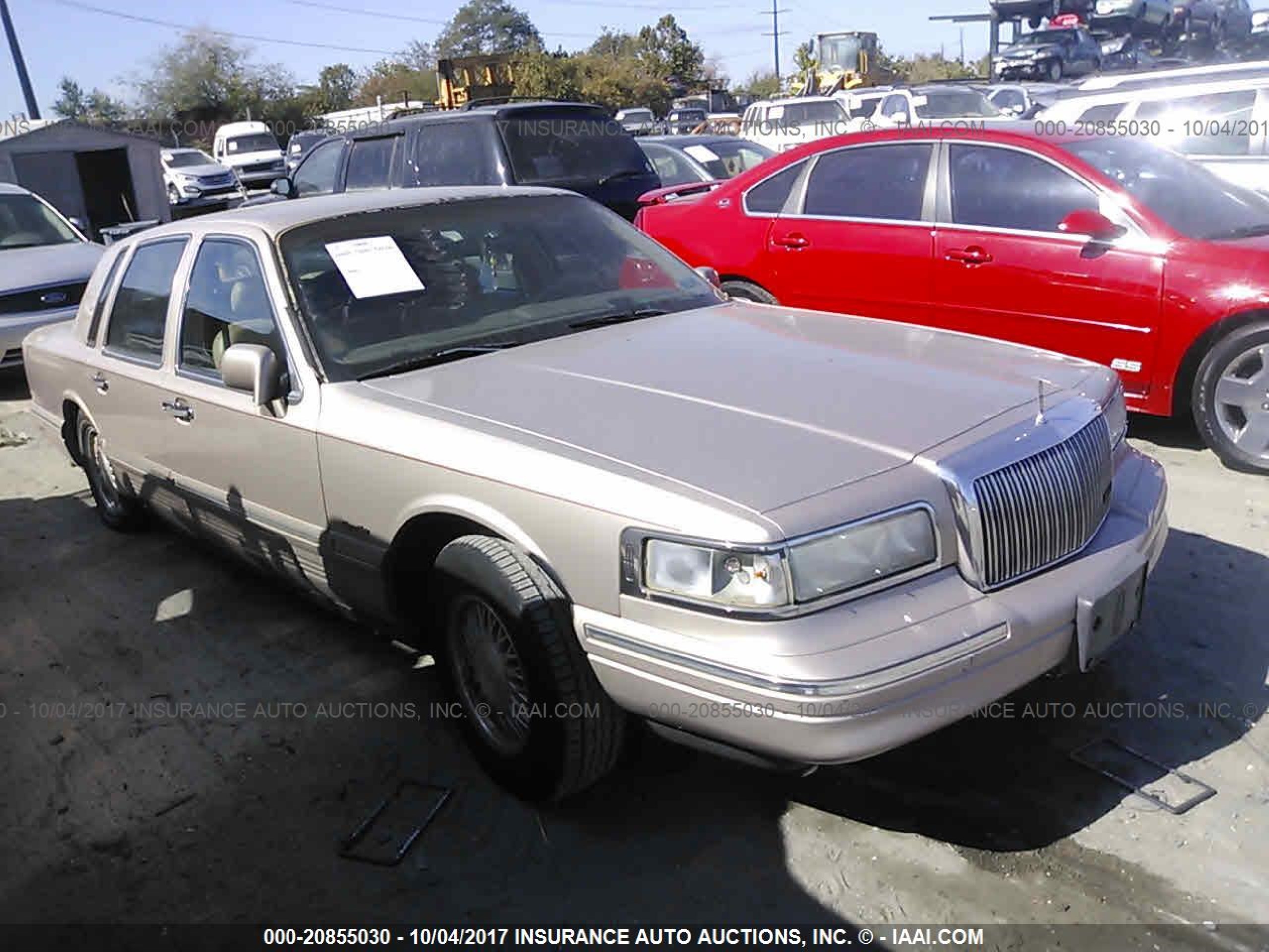 LINCOLN TOWN CAR 1997 1lnlm82w0vy757857