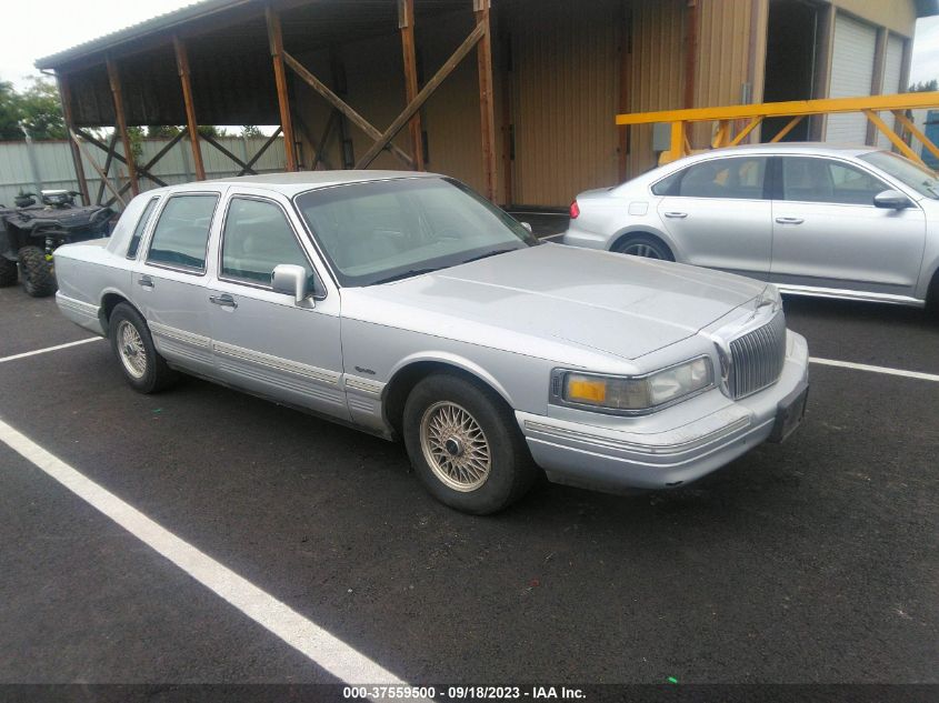 LINCOLN TOWN CAR 1997 1lnlm82w1vy674180