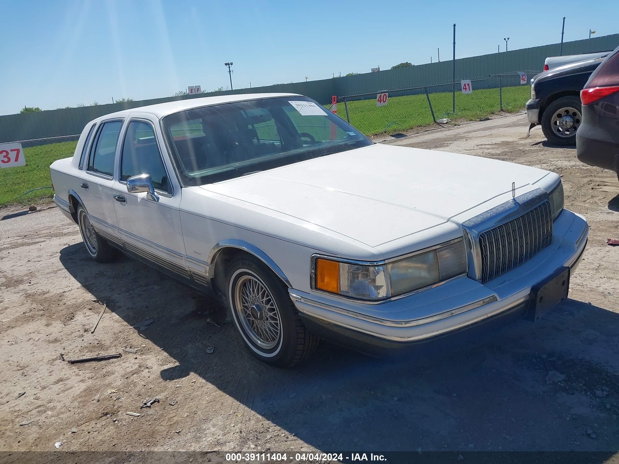 LINCOLN TOWN CAR 1994 1lnlm82wxry622813