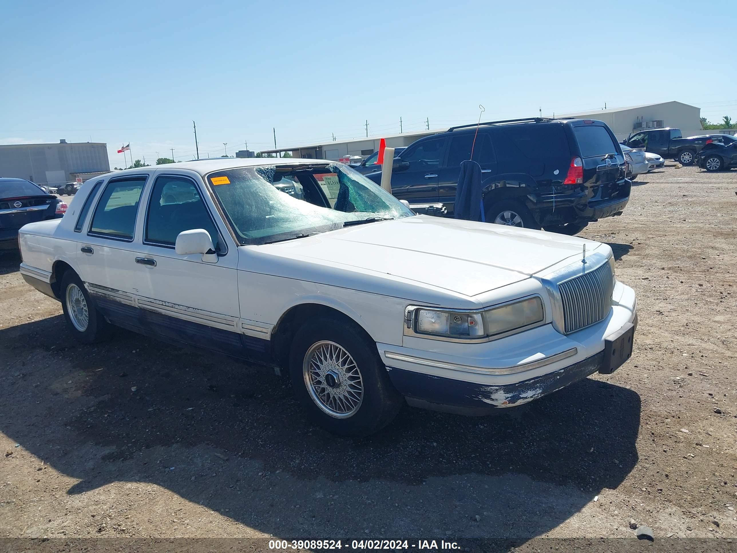 LINCOLN TOWN CAR 1995 1lnlm82wxsy686615