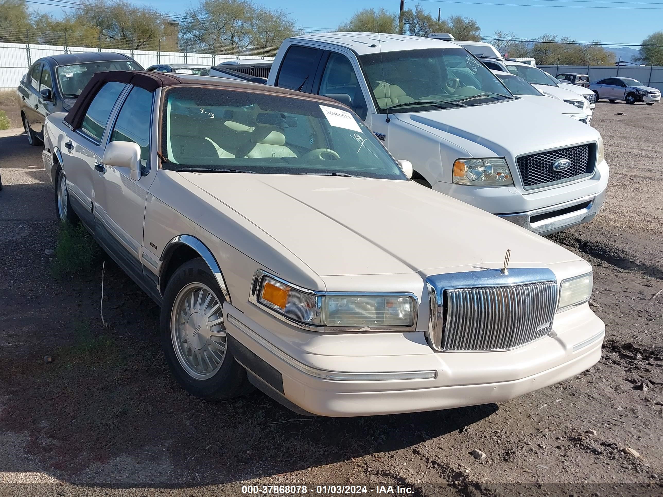 LINCOLN TOWN CAR 1995 1lnlm83w5sy647252