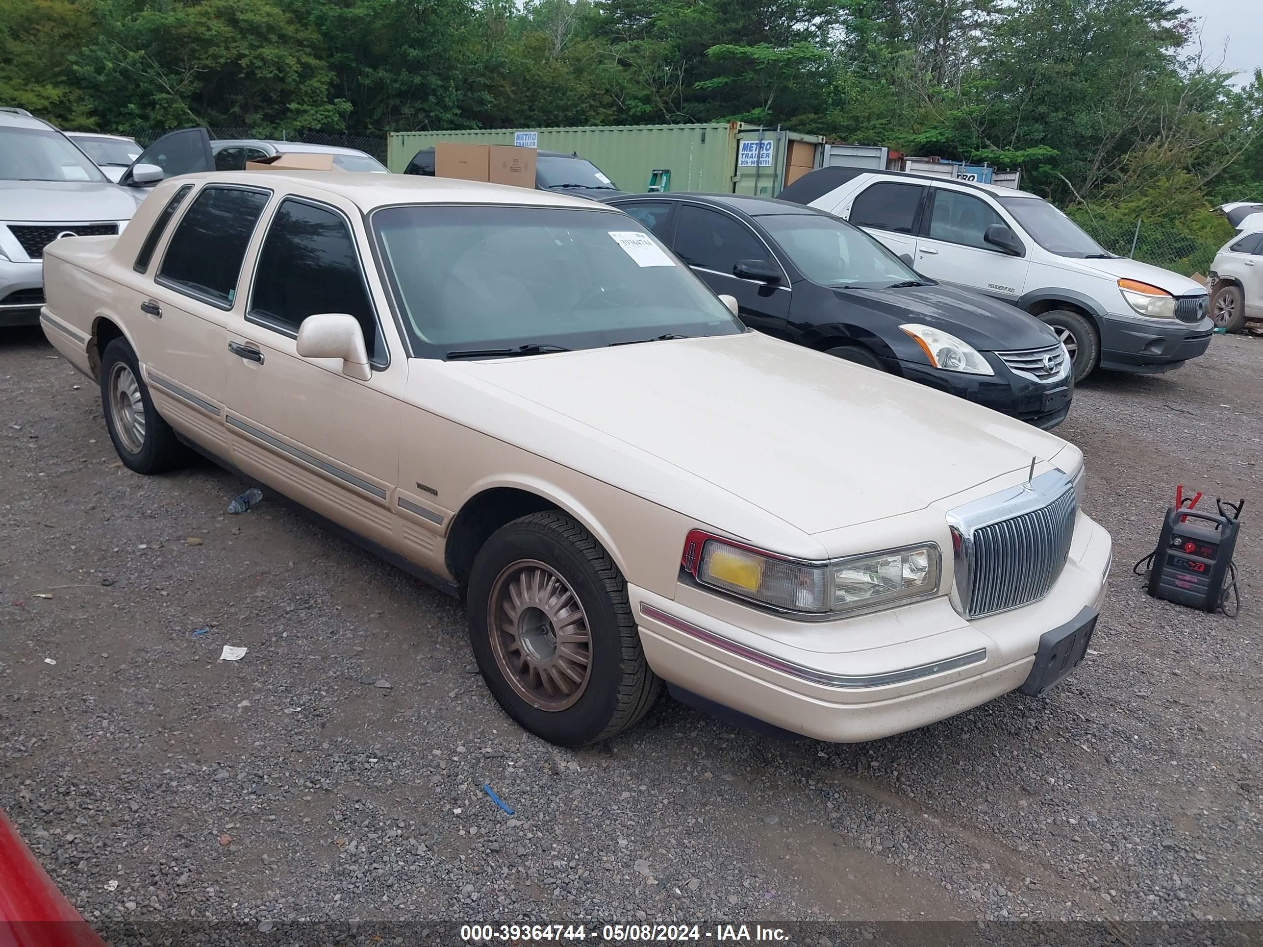 LINCOLN TOWN CAR 1995 1lnlm83wxsy703833