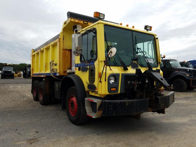 MACK 600 MRU600 2010 1m2av02cxam004883