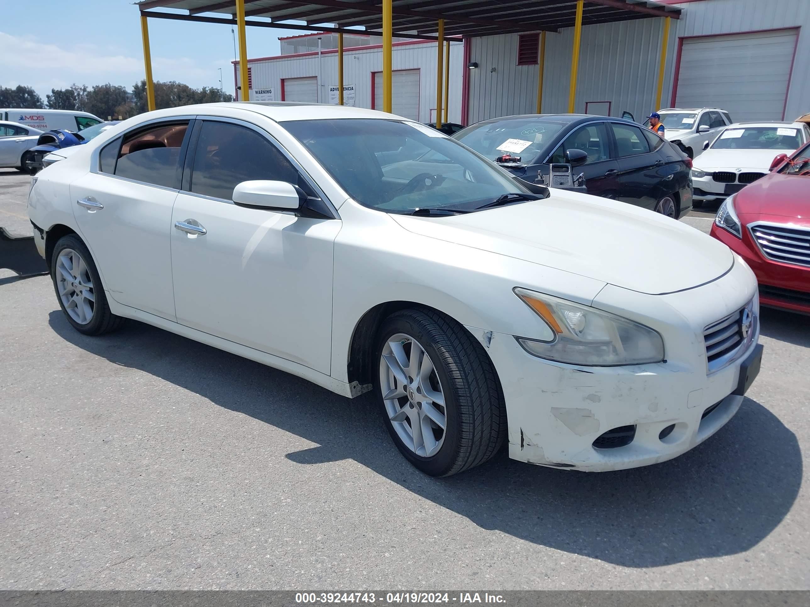 NISSAN MAXIMA 2014 1n4aa5apxec461874