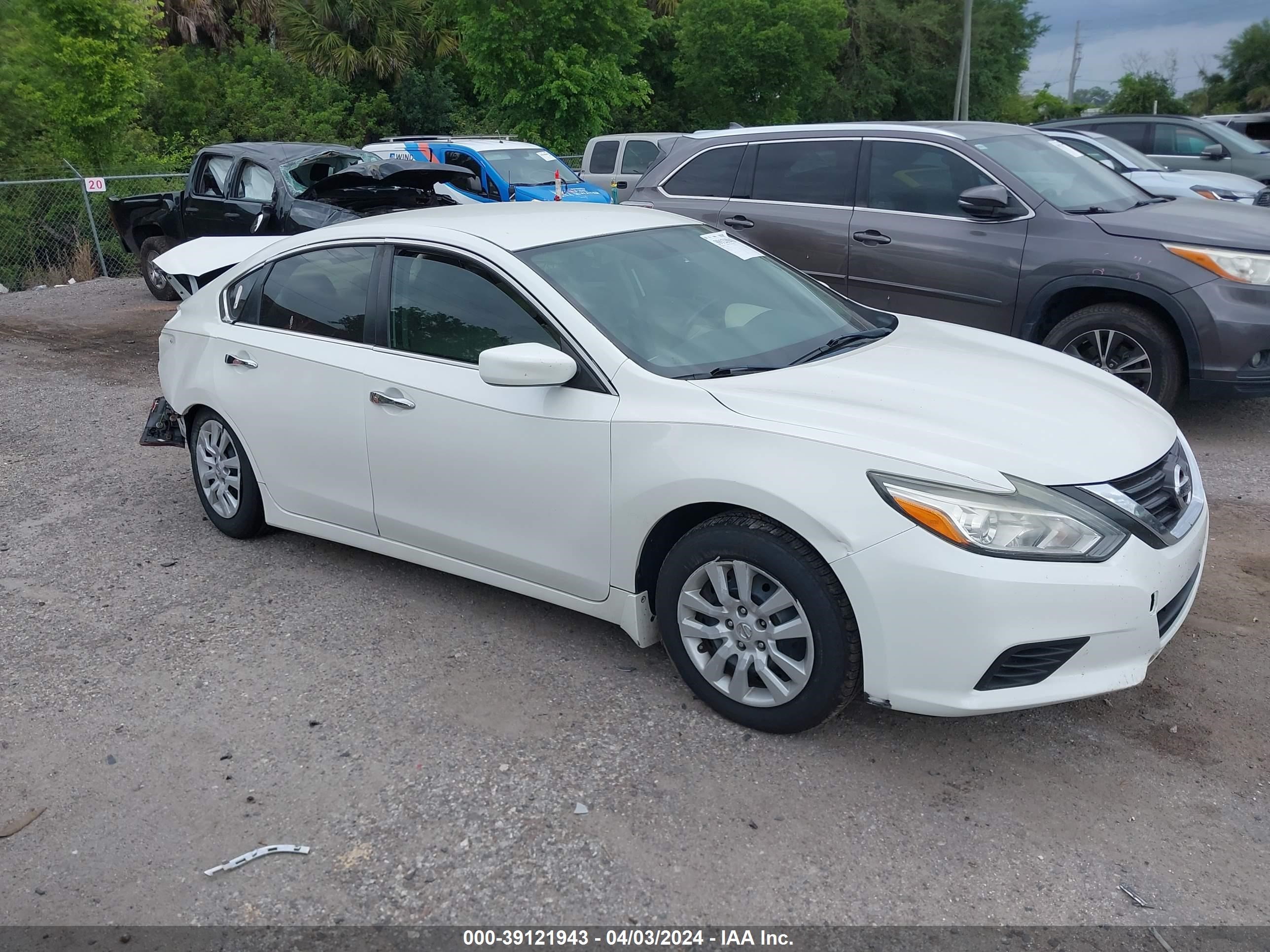 NISSAN ALTIMA 2017 1n4al3ap0hn322568