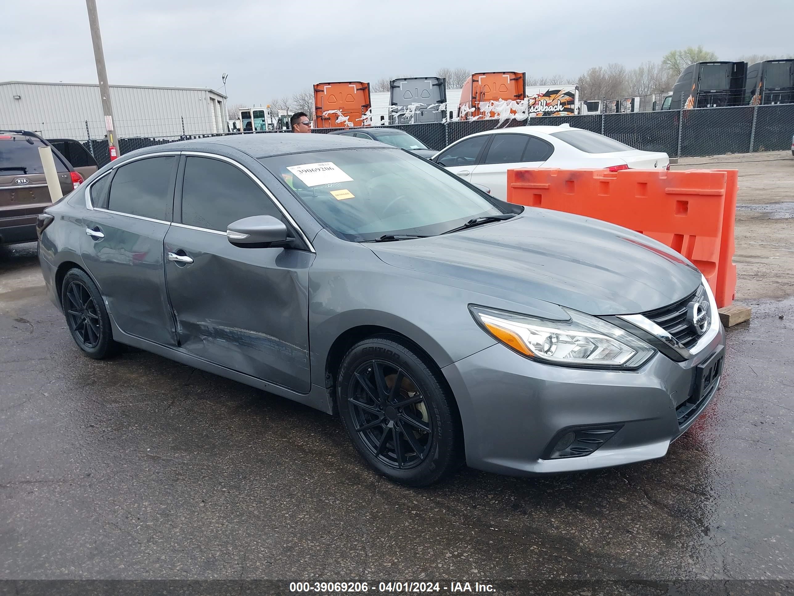 NISSAN ALTIMA 2018 1n4al3ap0jc278881