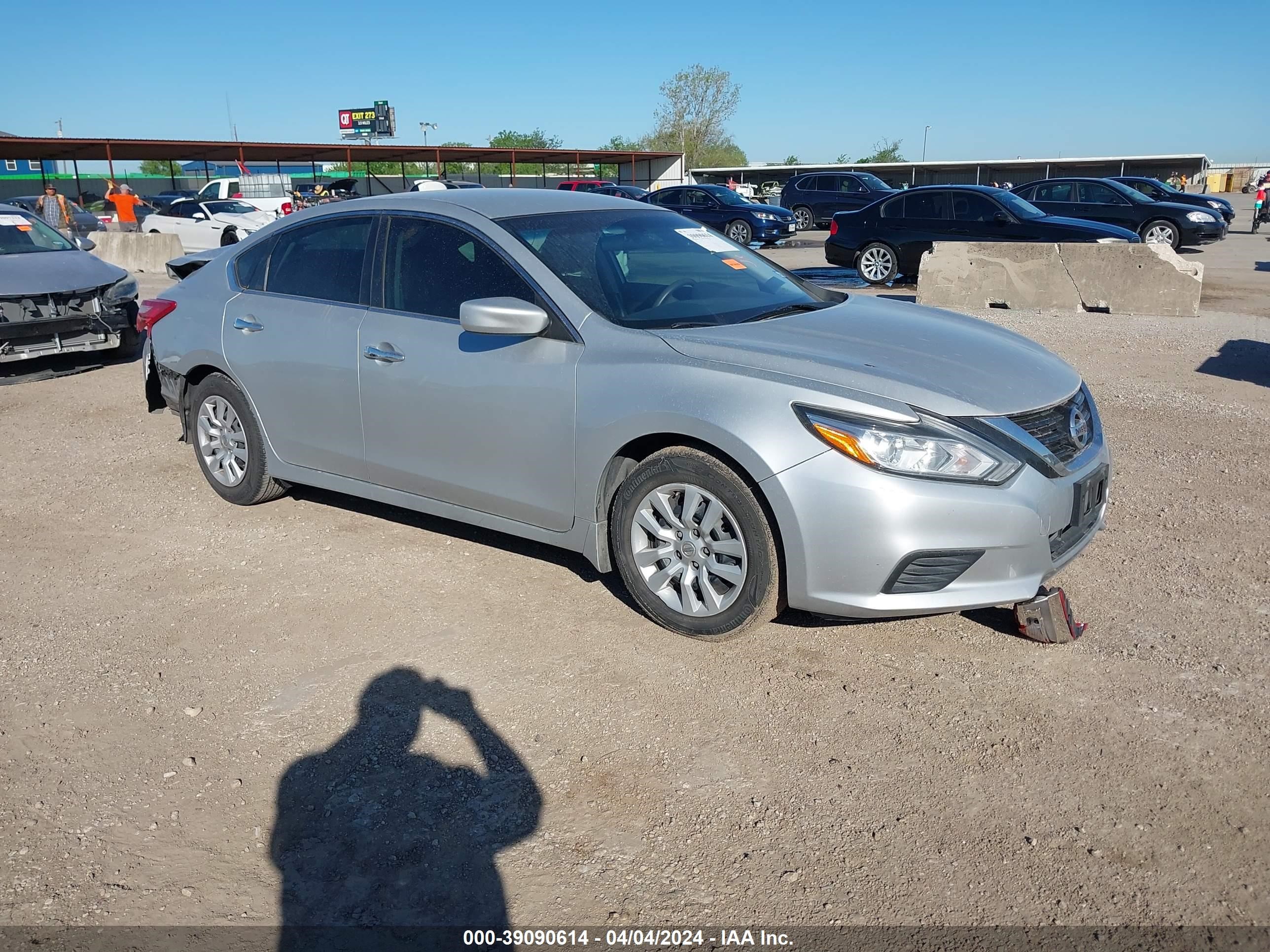 NISSAN ALTIMA 2017 1n4al3ap1hc257273