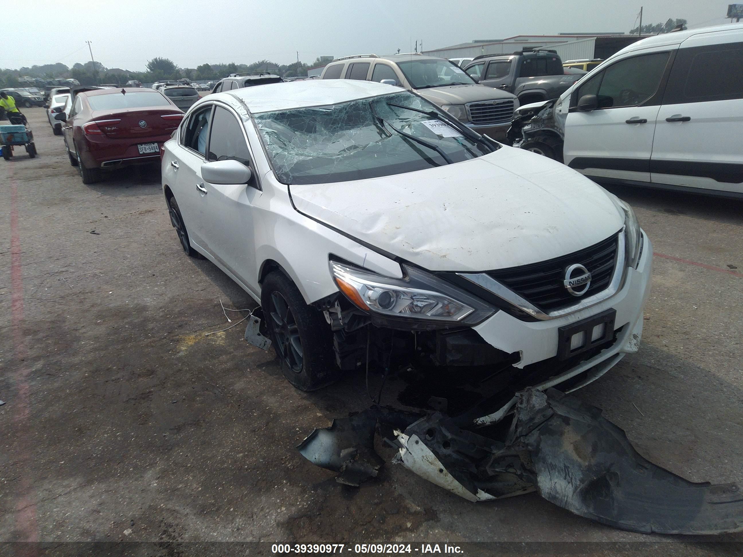 NISSAN ALTIMA 2018 1n4al3ap1jc262477