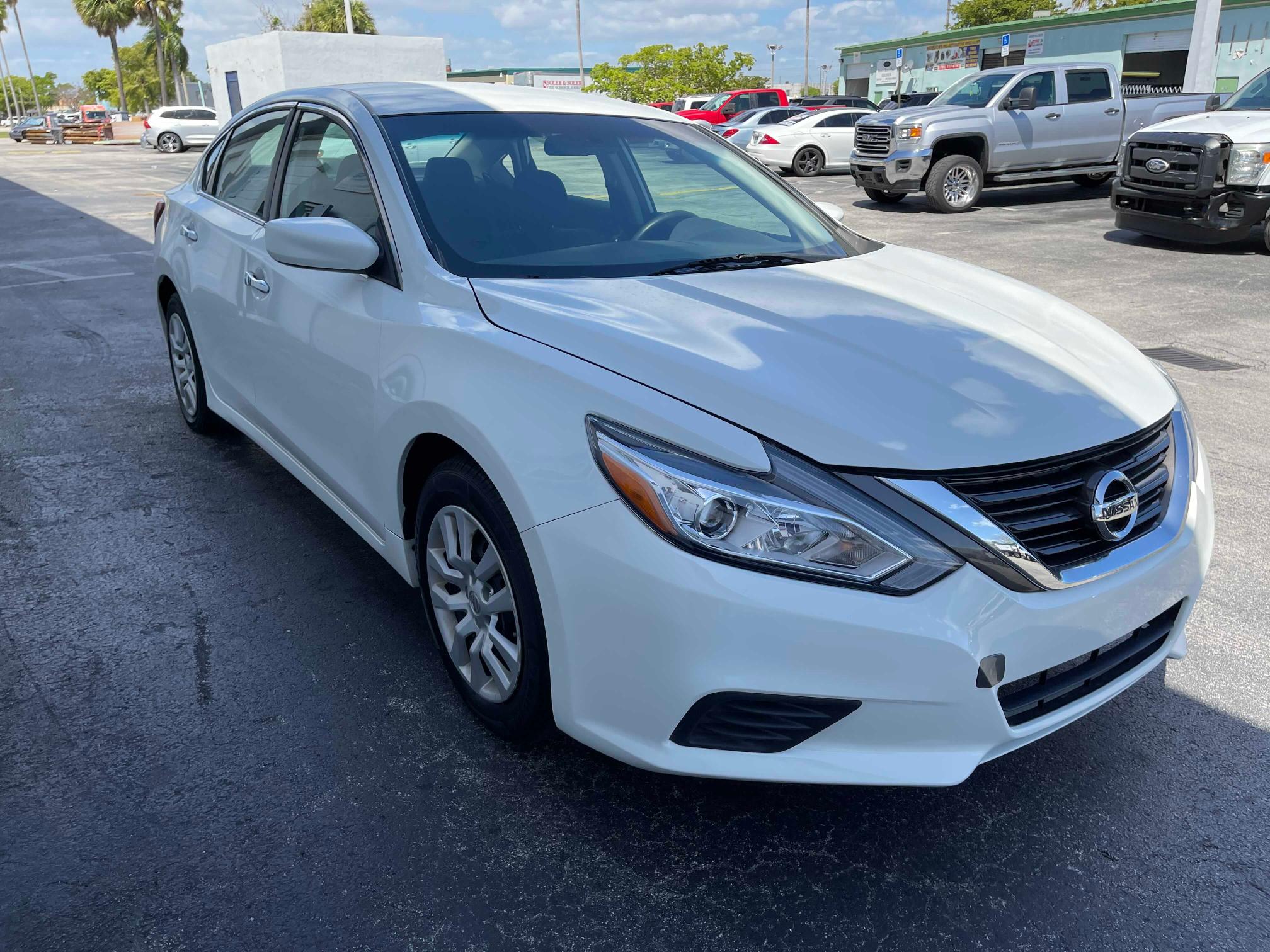 NISSAN ALTIMA 2017 1n4al3ap8hn352000