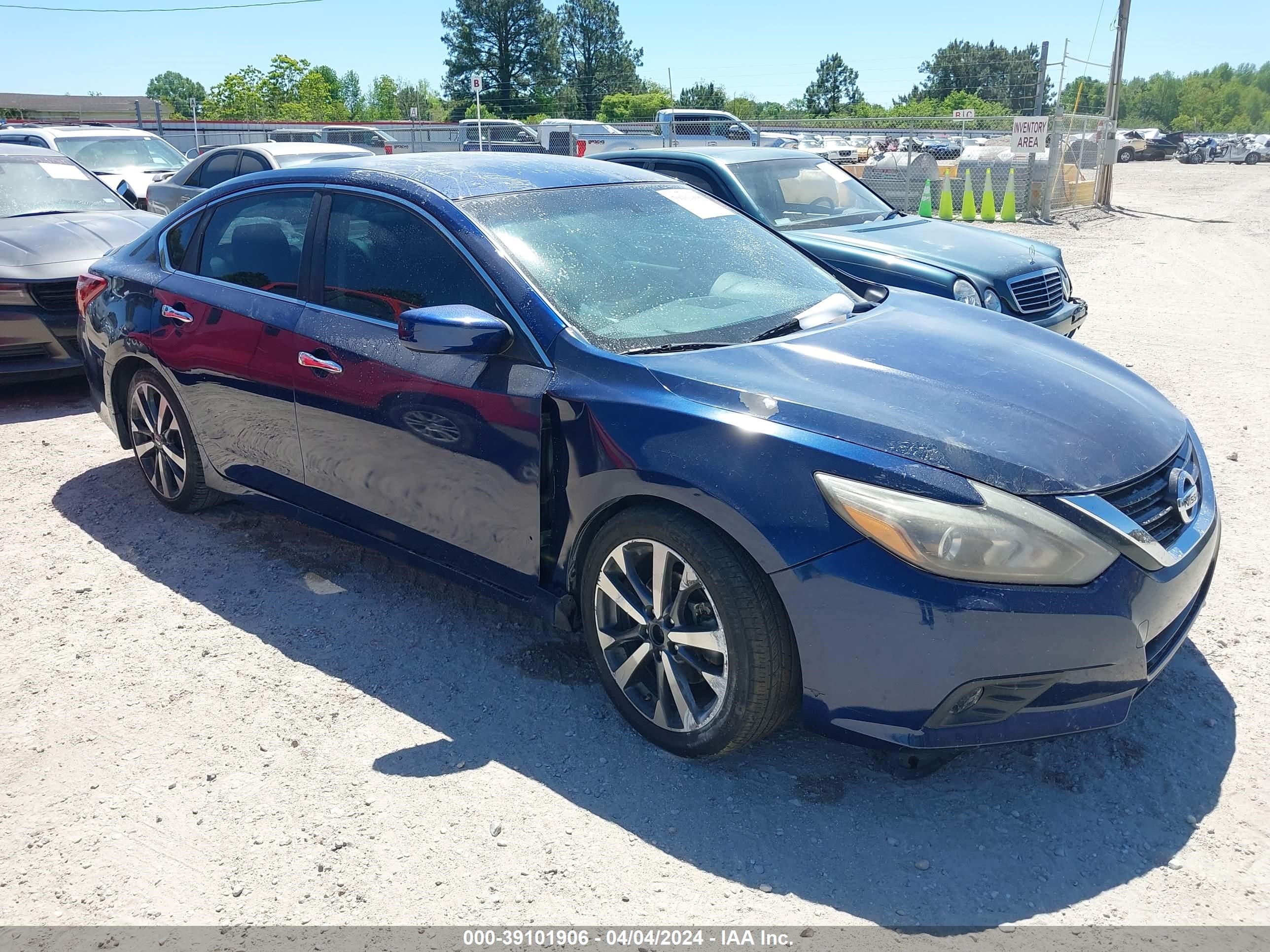 NISSAN ALTIMA 2017 1n4al3apxhc272046