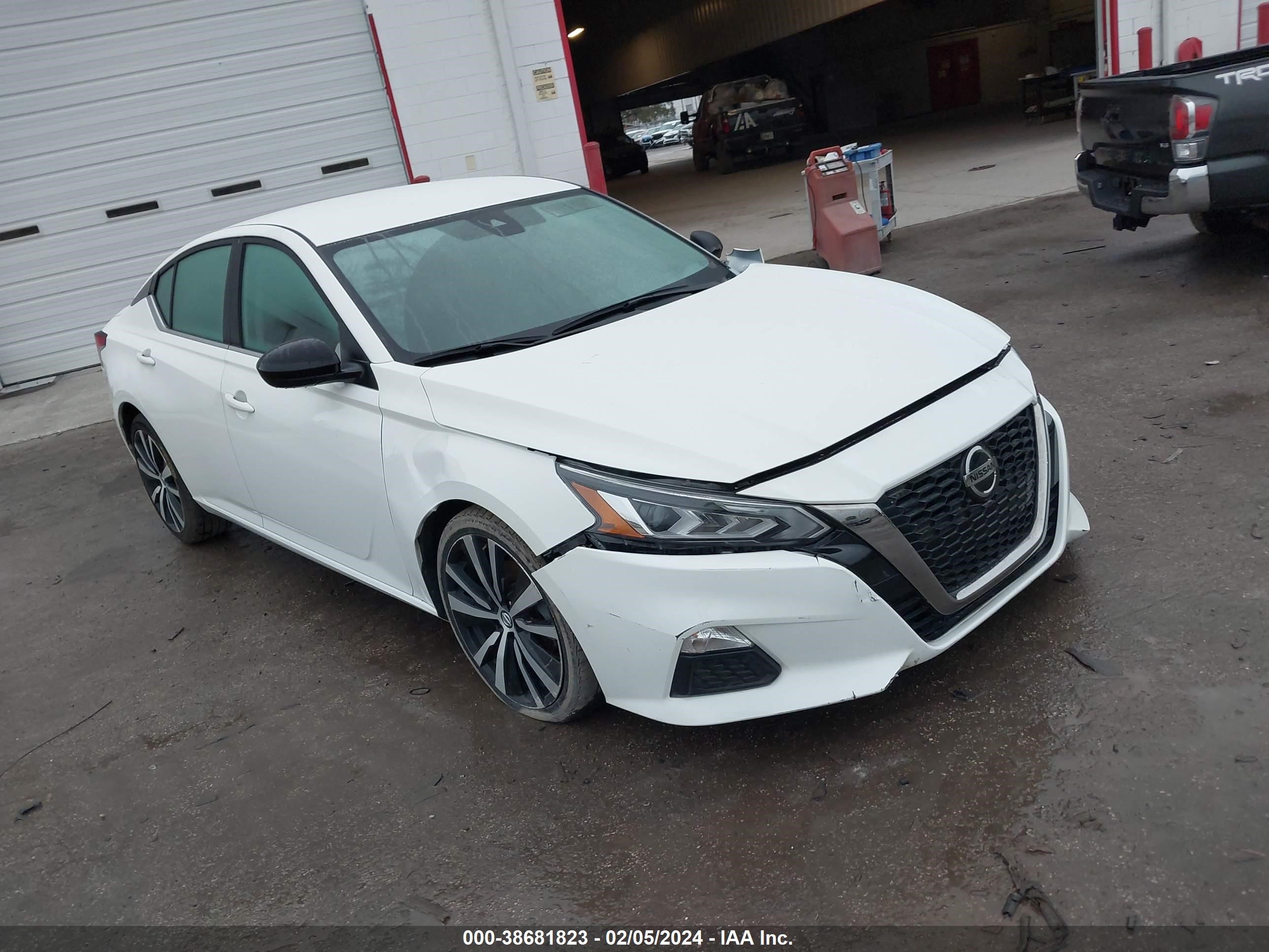 NISSAN ALTIMA 2020 1n4bl4cv4lc130435