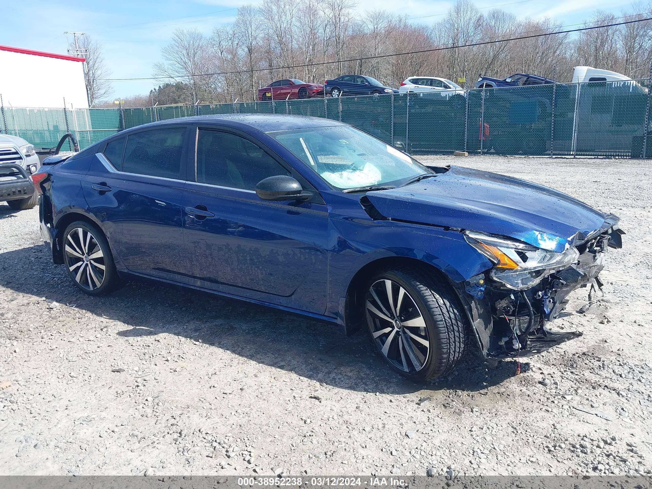 NISSAN ALTIMA 2019 1n4bl4cv6kc182289