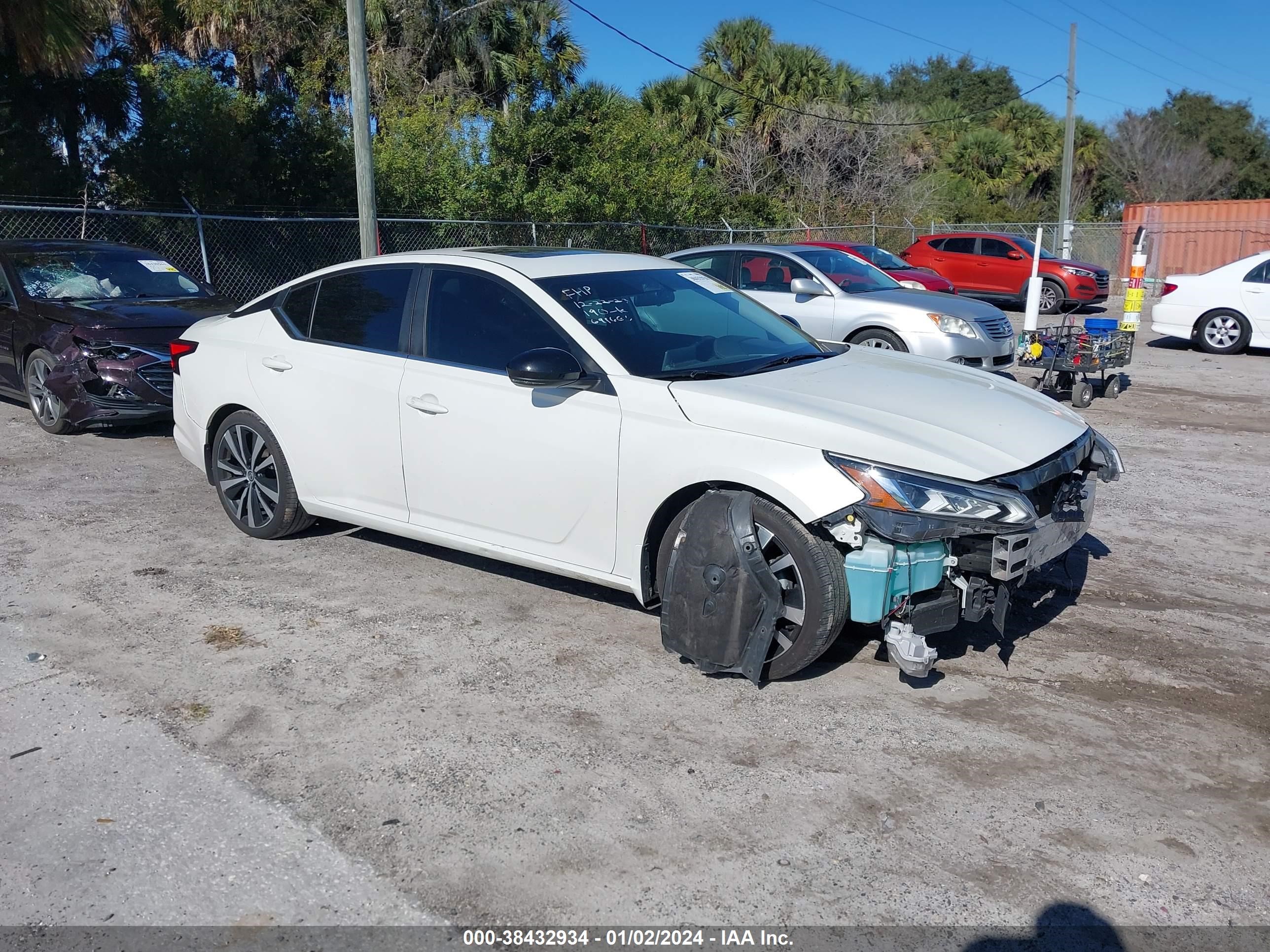 NISSAN ALTIMA 2019 1n4bl4cv7kc175075