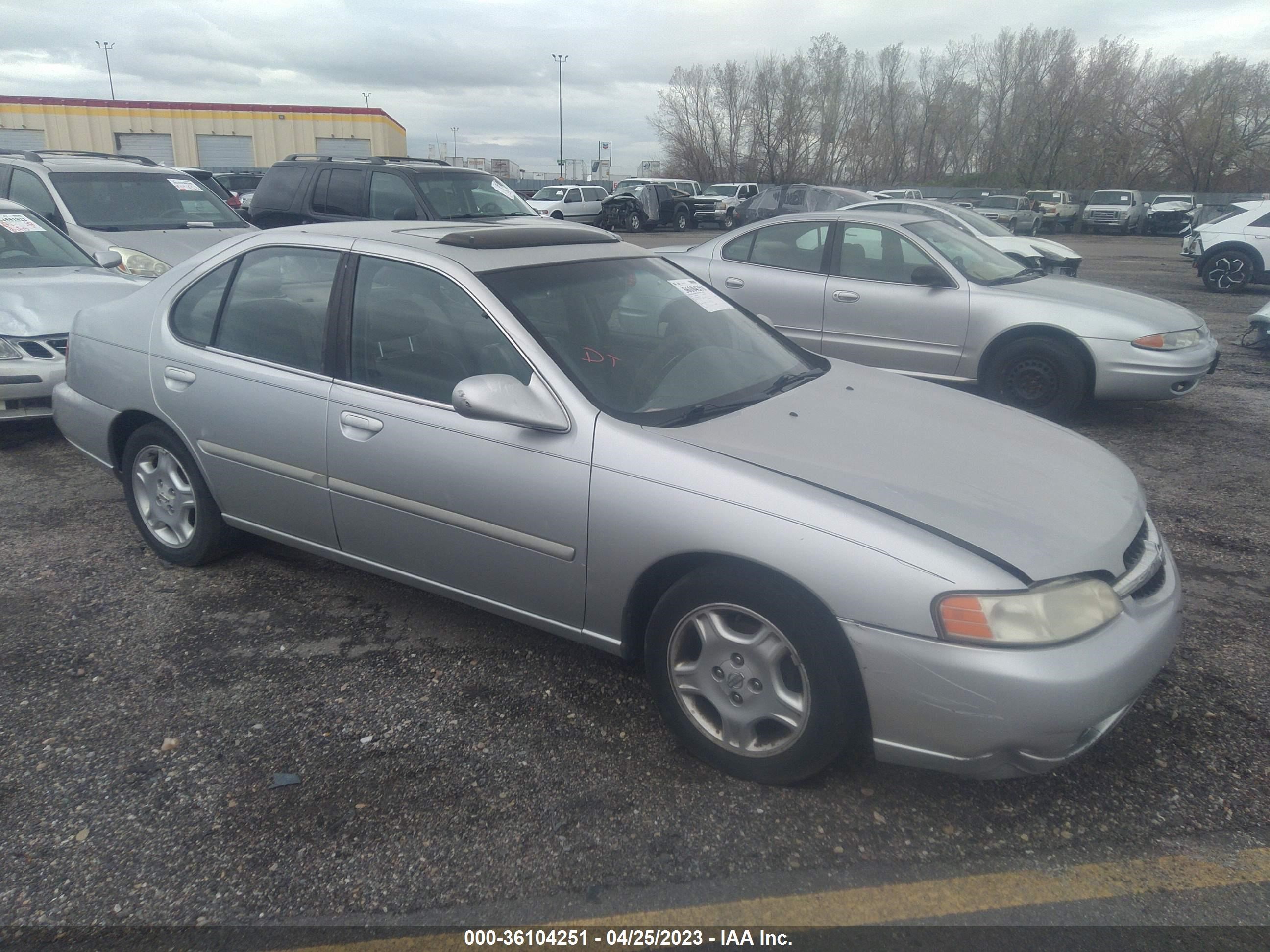 NISSAN ALTIMA 2001 1n4dl01a81c120442