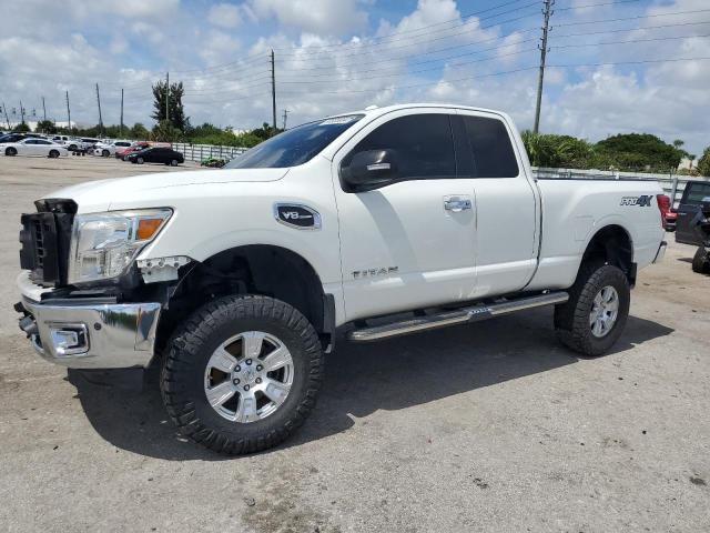 NISSAN TITAN SV 2017 1n6aa1c55hn559134