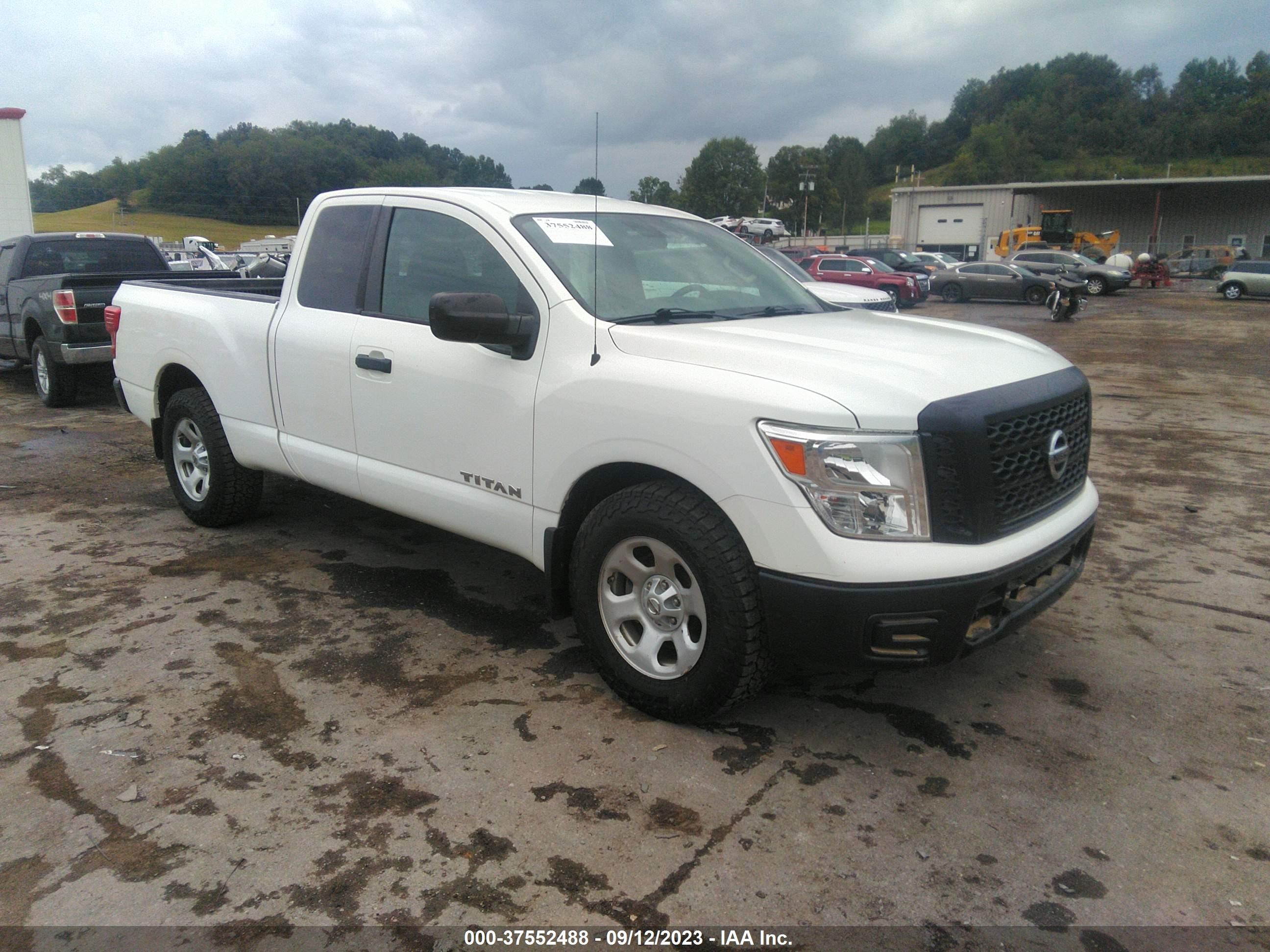 NISSAN TITAN 2018 1n6aa1cj1jn501377