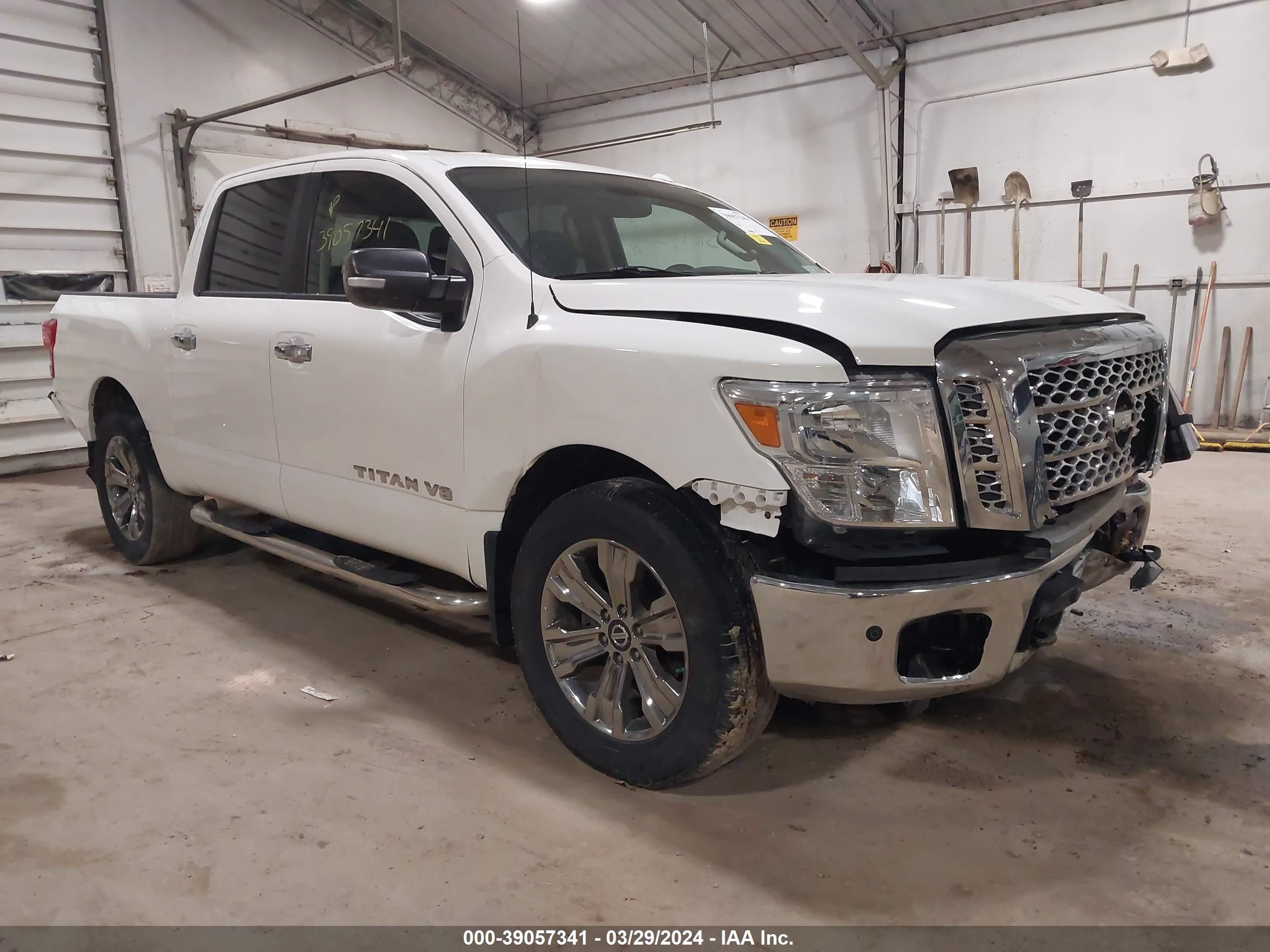 NISSAN TITAN 2018 1n6aa1e54jn543414