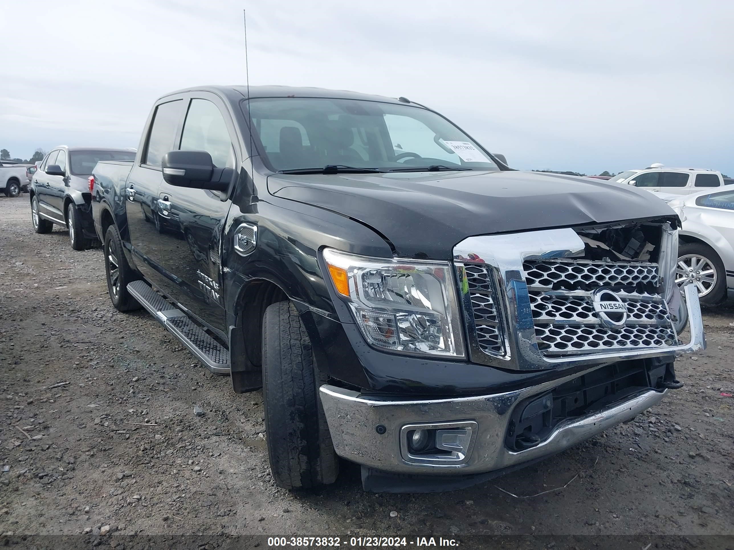 NISSAN TITAN 2017 1n6aa1e5xhn545937