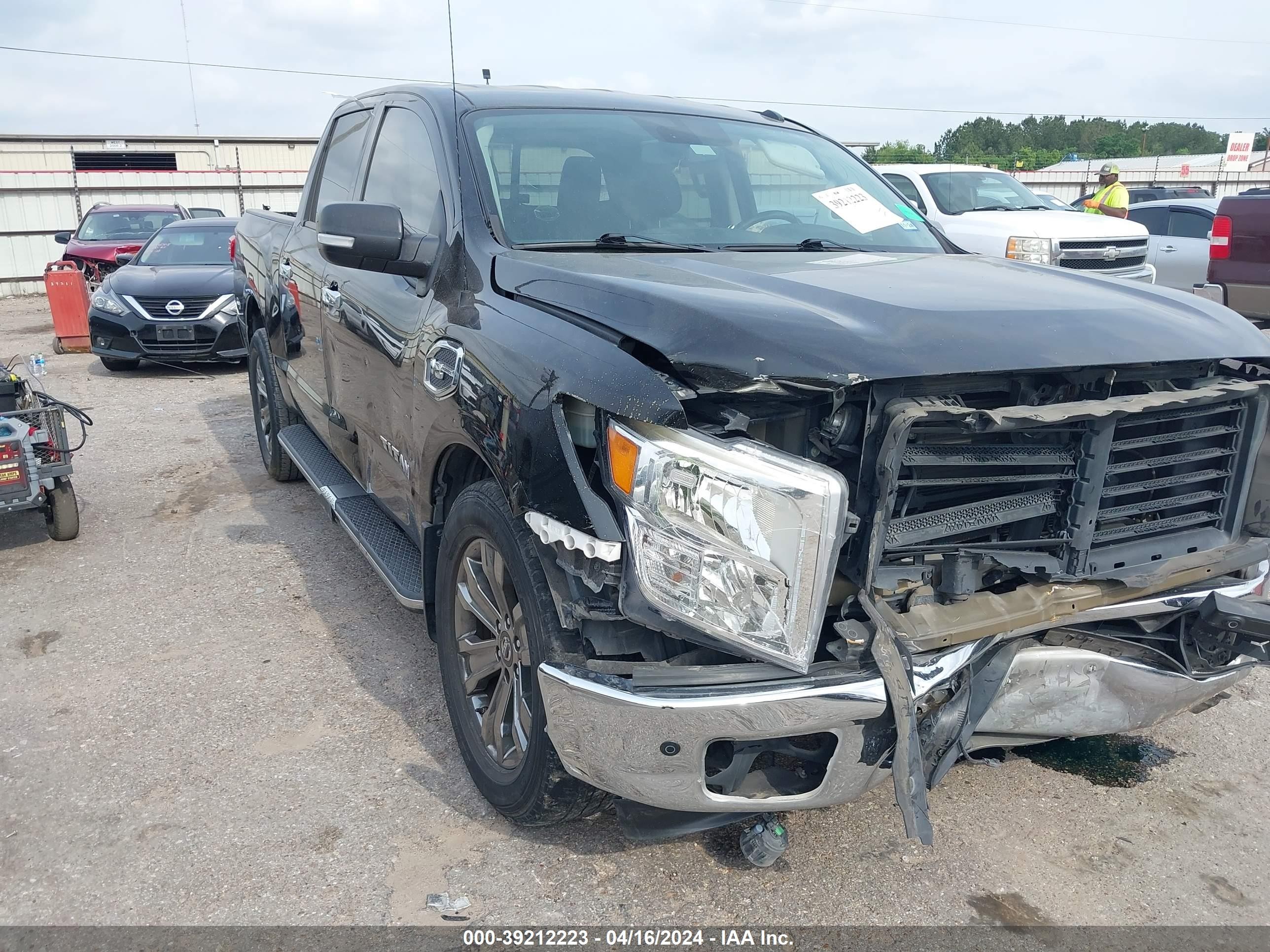 NISSAN TITAN 2017 1n6aa1e63hn559266