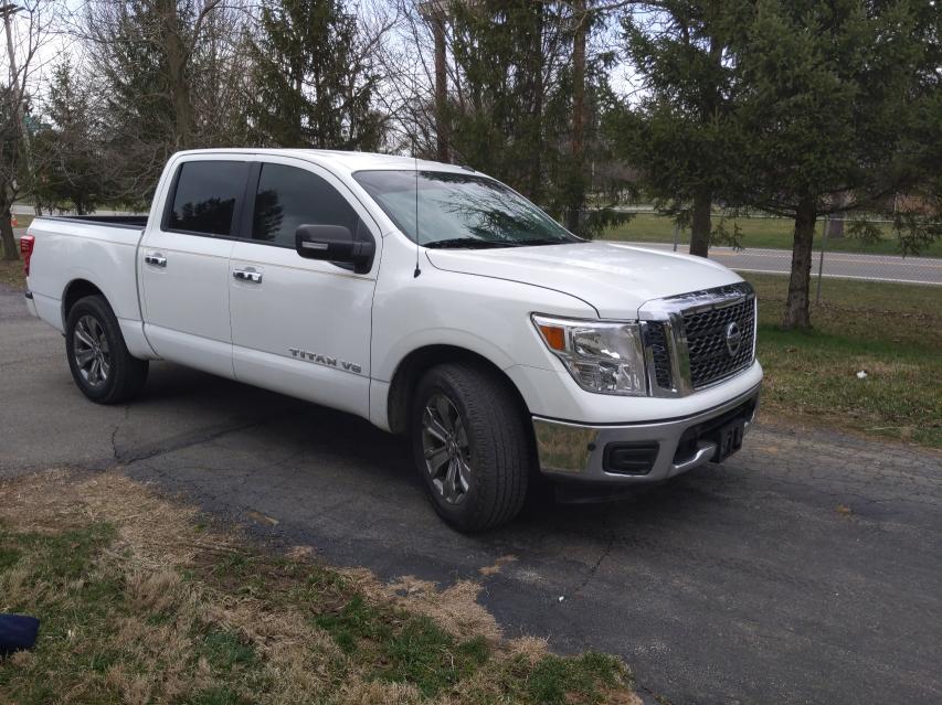 NISSAN TITAN SV 2018 1n6aa1e65jn550977