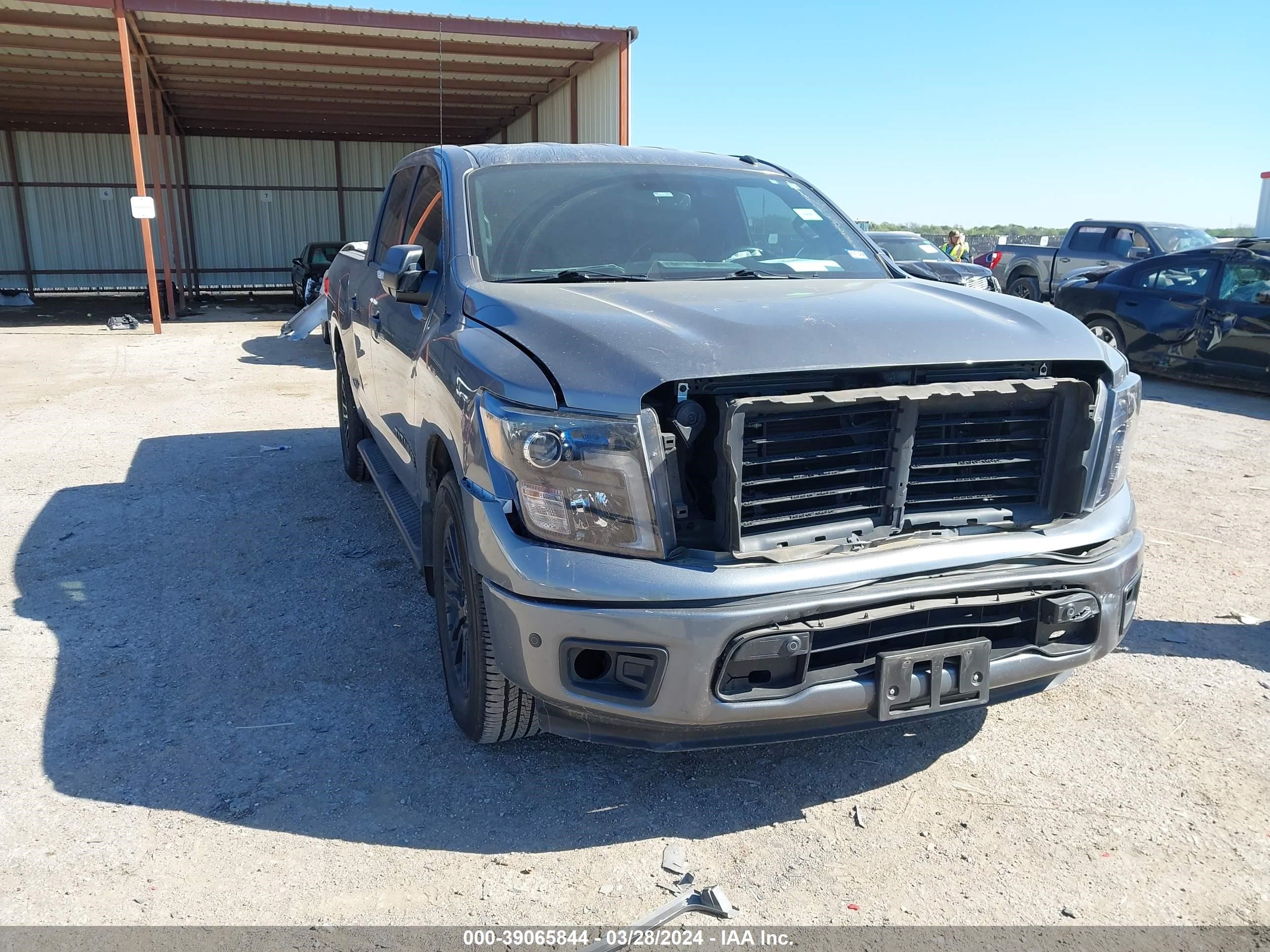 NISSAN TITAN 2019 1n6aa1e68kn529929