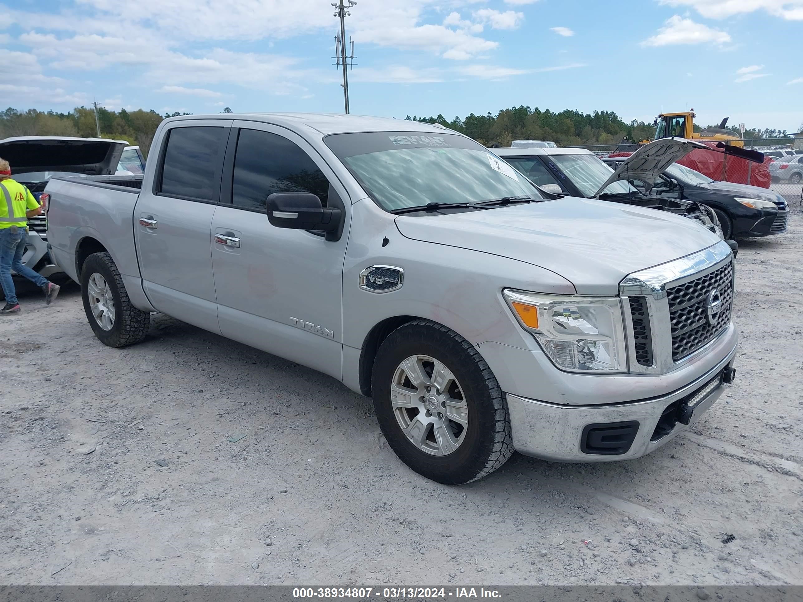 NISSAN TITAN 2017 1n6aa1ej9hn536370