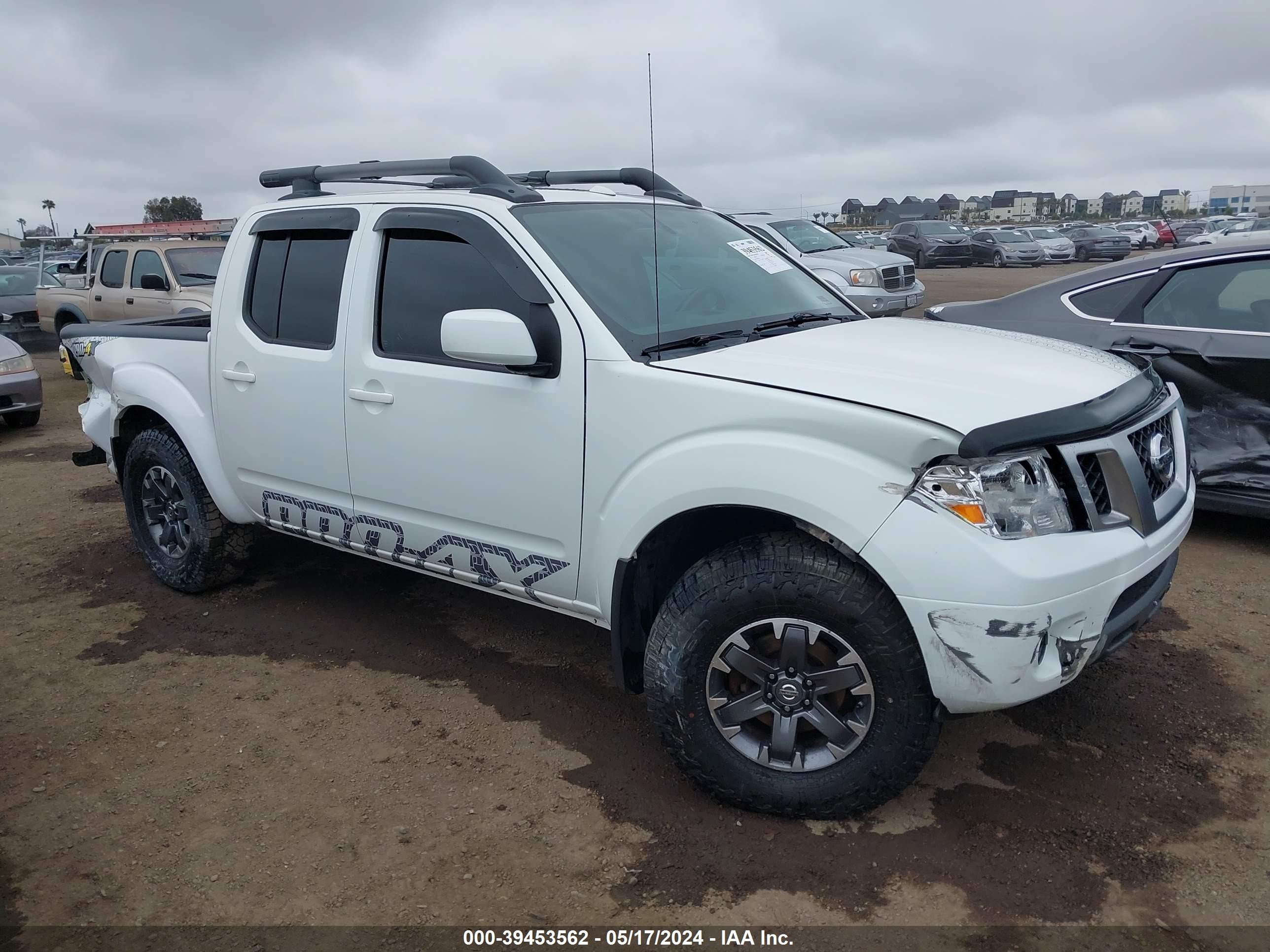 NISSAN NAVARA (FRONTIER) 2017 1n6ad0ev6hn748633