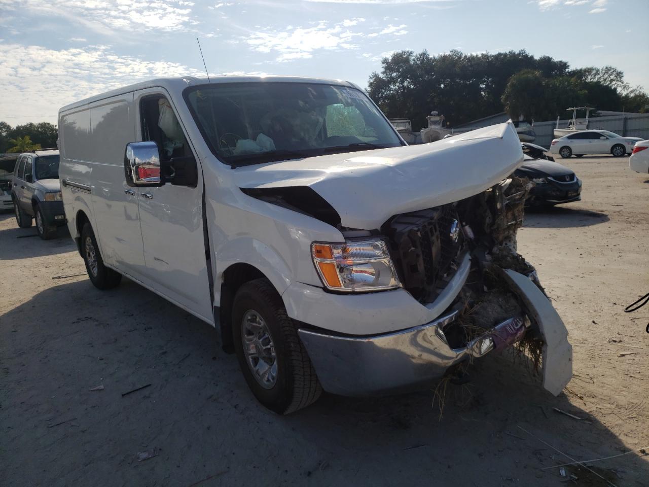 NISSAN NV 2017 1n6af0ky8hn810574