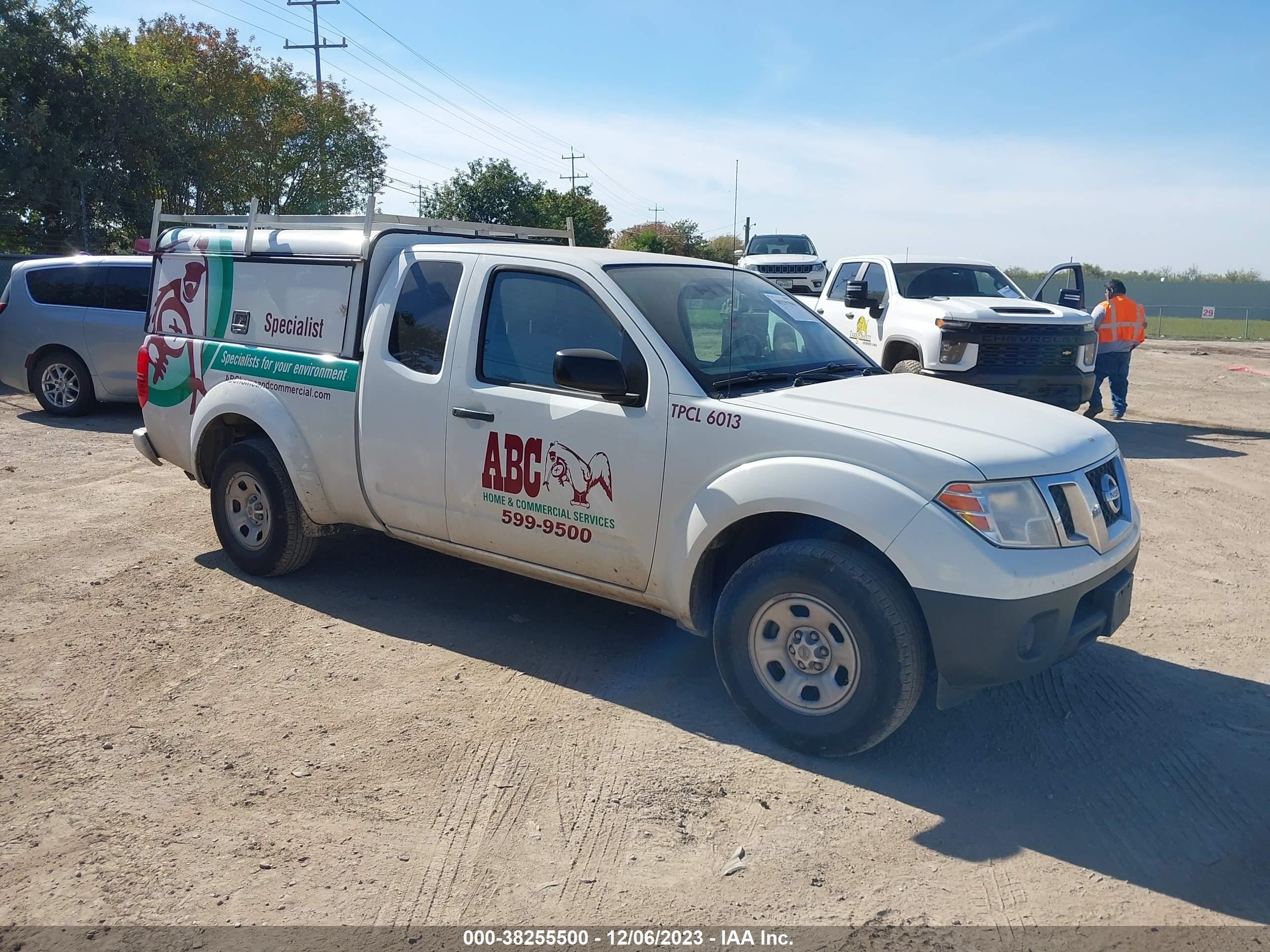 NISSAN NAVARA (FRONTIER) 2017 1n6bd0ct5hn738617