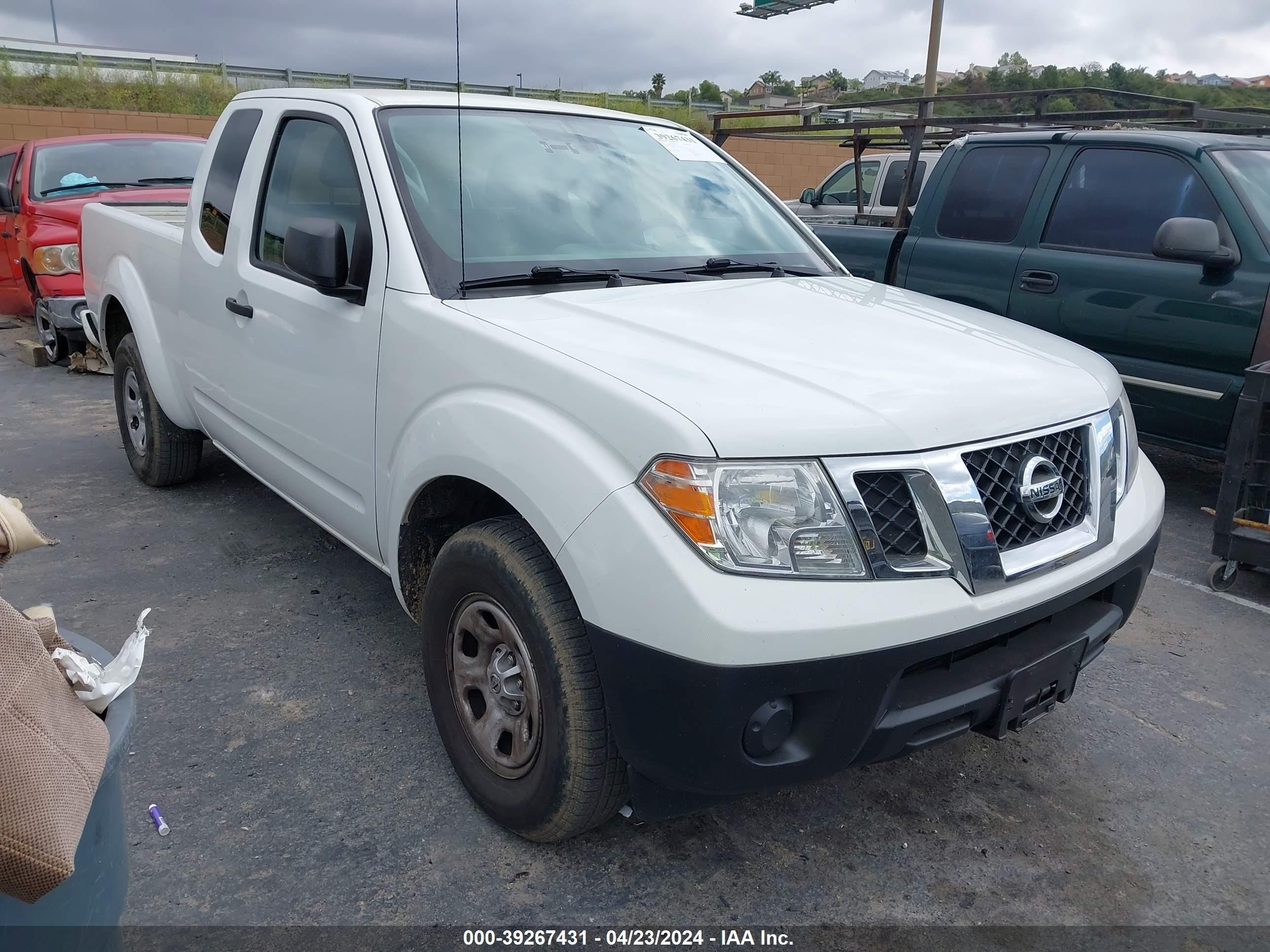 NISSAN NAVARA (FRONTIER) 2017 1n6bd0ct7hn754379