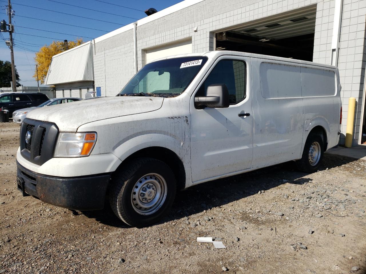 NISSAN NV 2017 1n6bf0km4hn800240