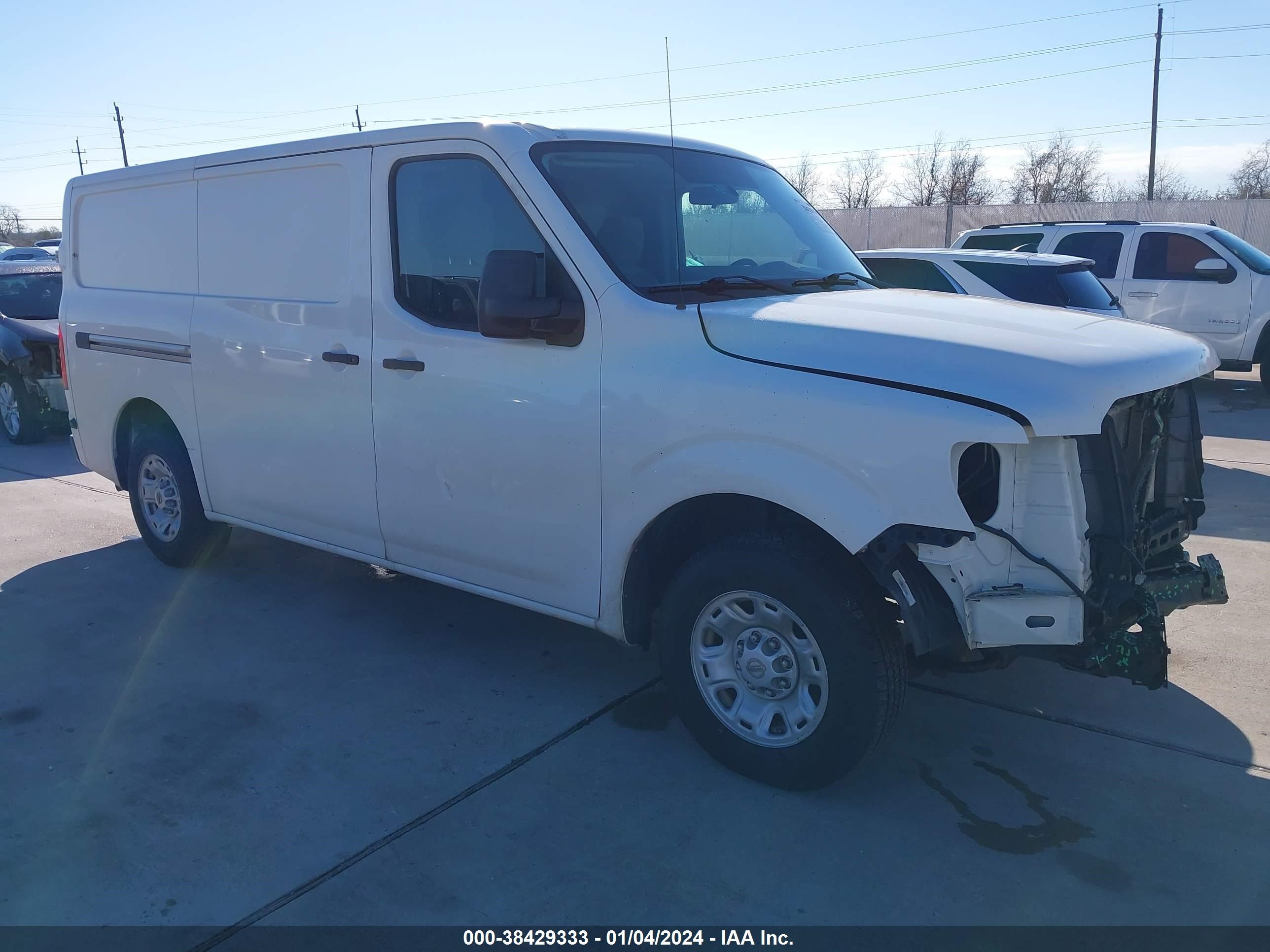 NISSAN NV 2018 1n6bf0ky1jn804481