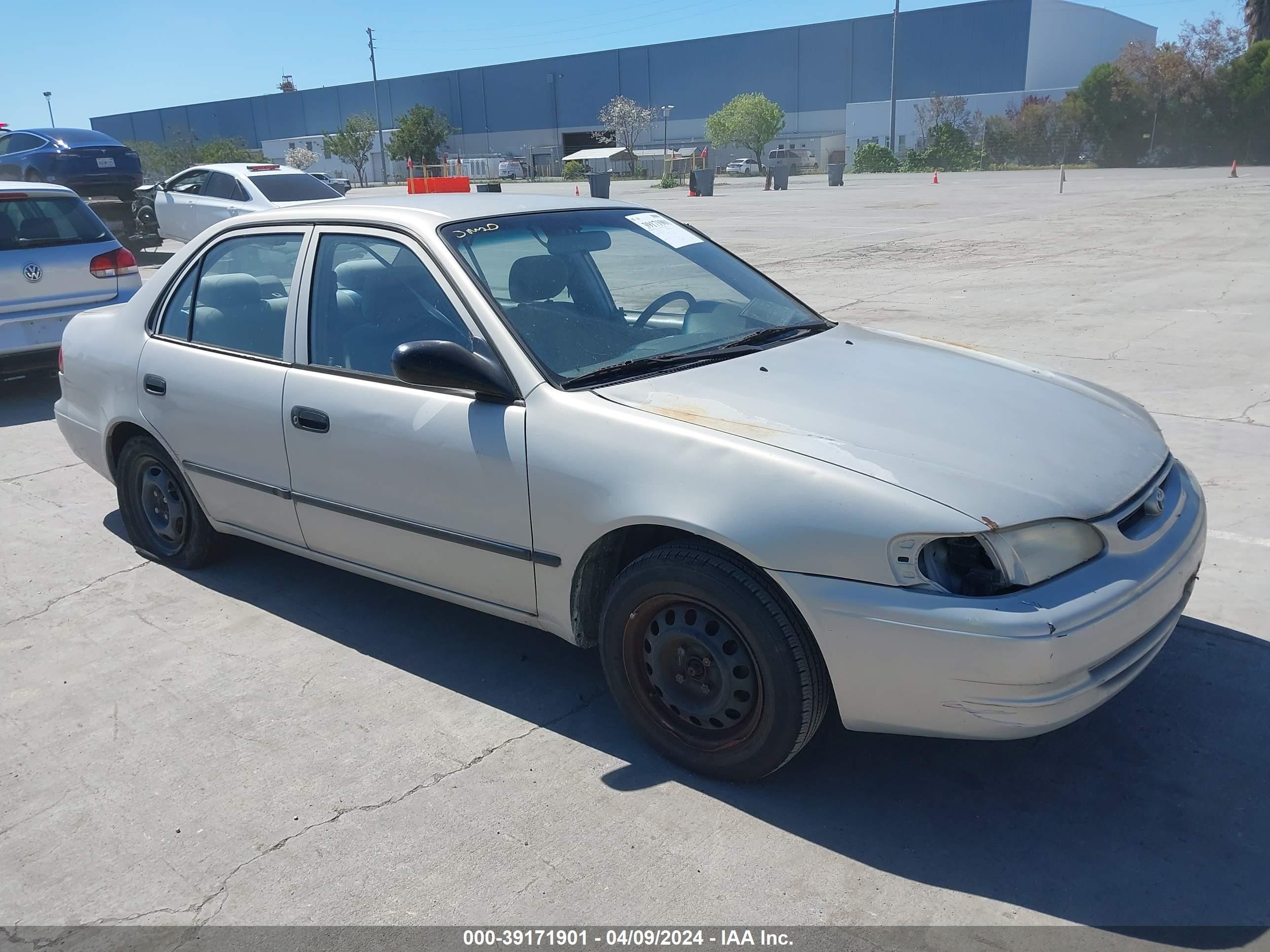 TOYOTA COROLLA 2000 1nxbr12e1yz328010