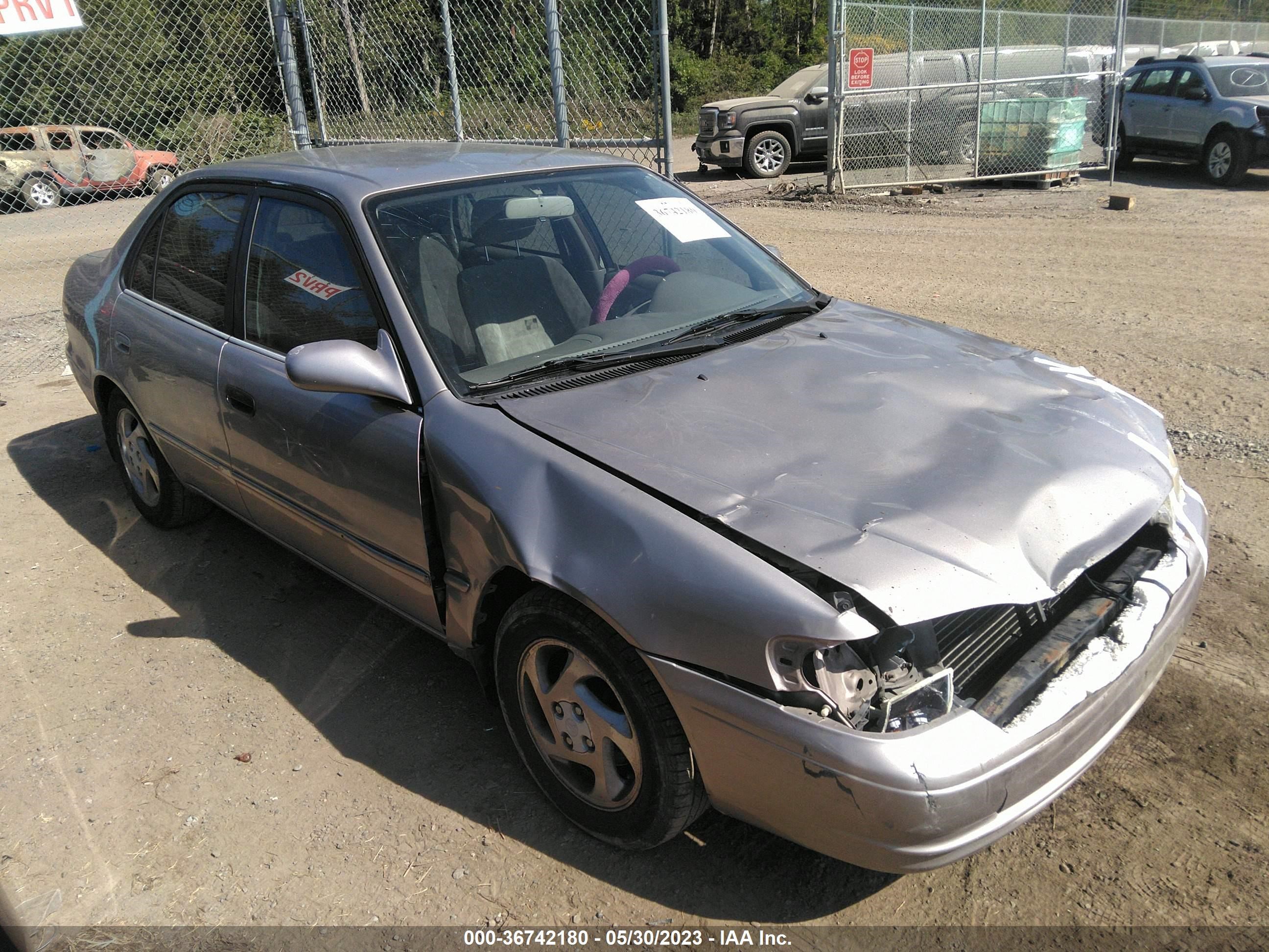 TOYOTA COROLLA 1998 1nxbr18e4wz000259