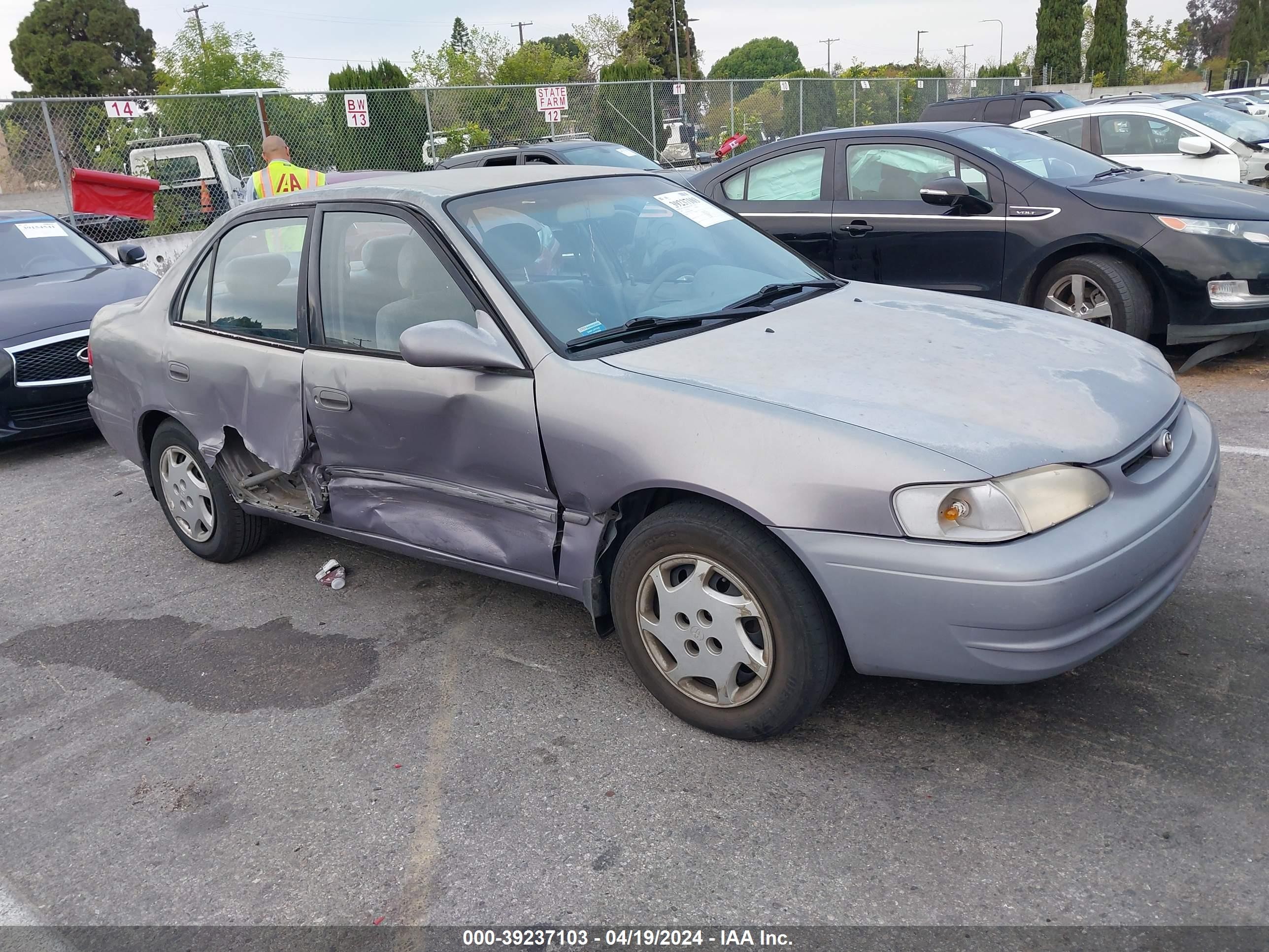 TOYOTA COROLLA 1998 1nxbr18e9wz099368