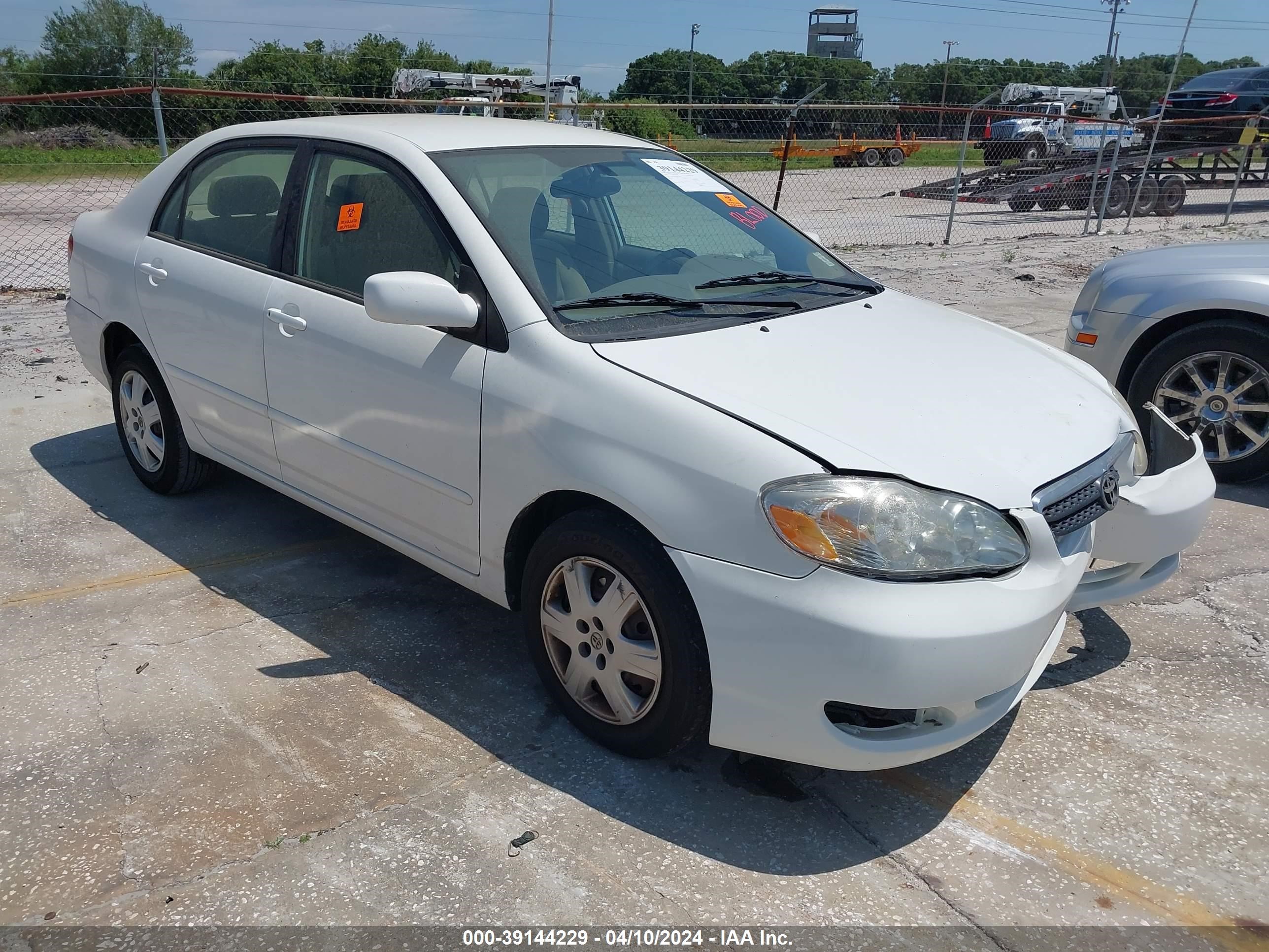 TOYOTA COROLLA 2007 1nxbr32e47z772704