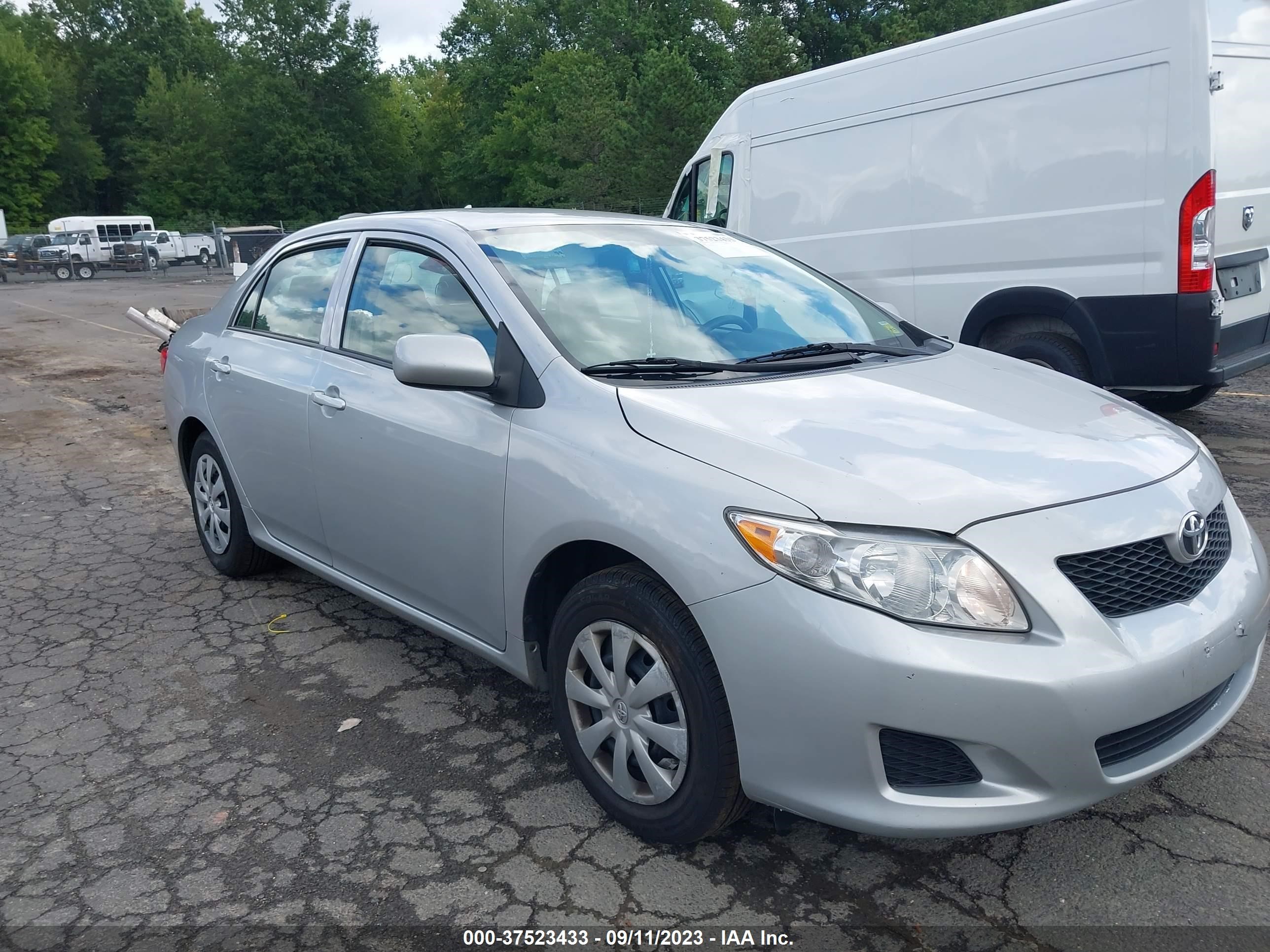 TOYOTA COROLLA 2010 1nxbu4ee3az220165